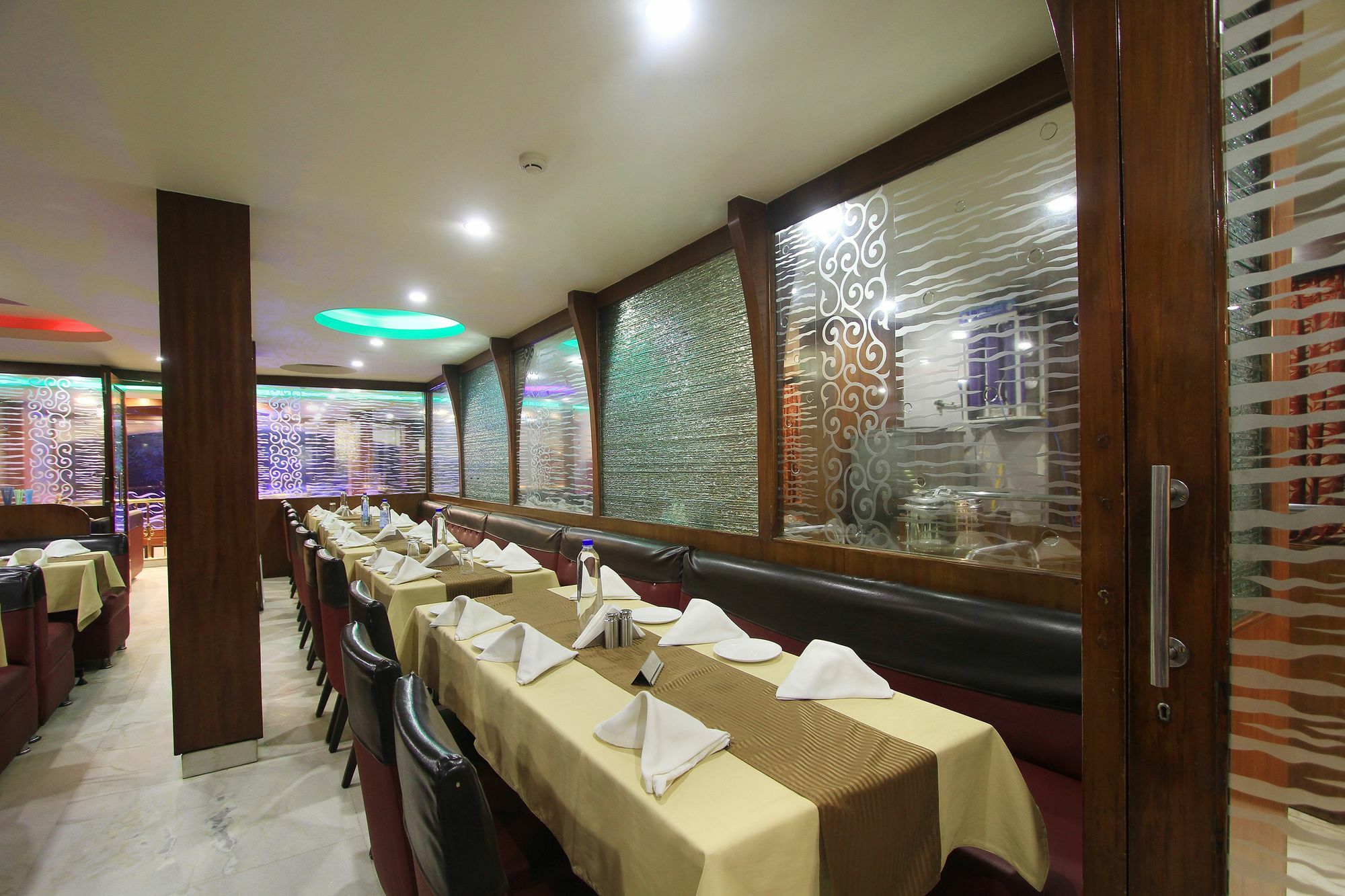 Oyo 9925 The Ocea International 3*