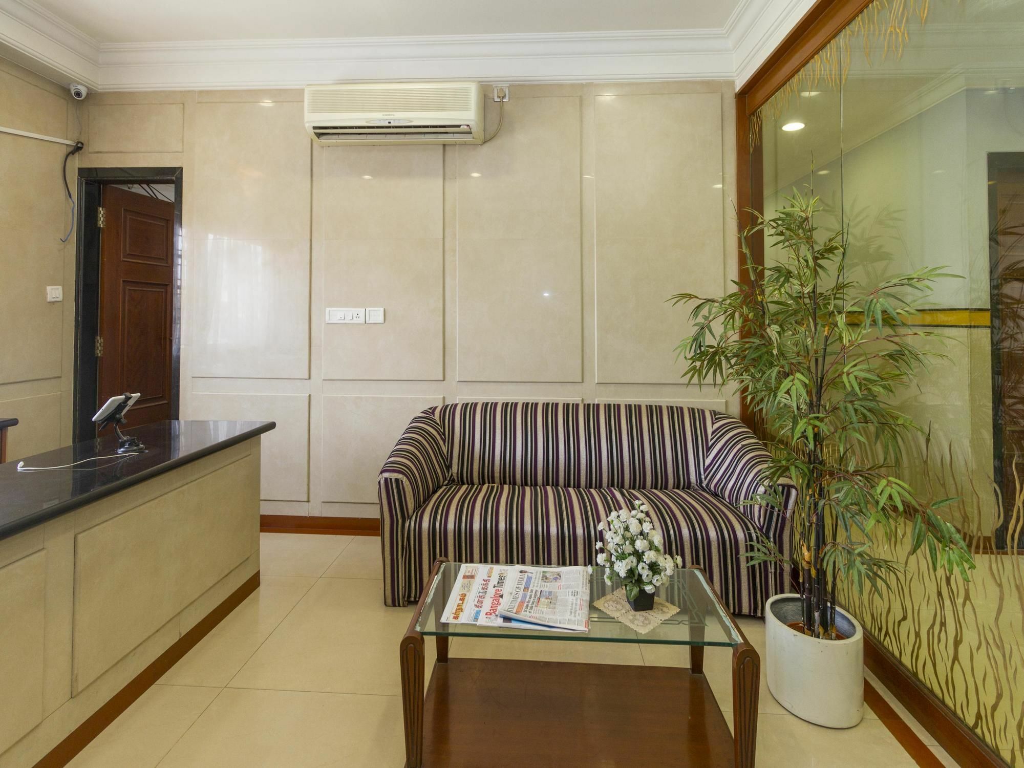 Oyo 579 Hotel Aab Hotel 3*