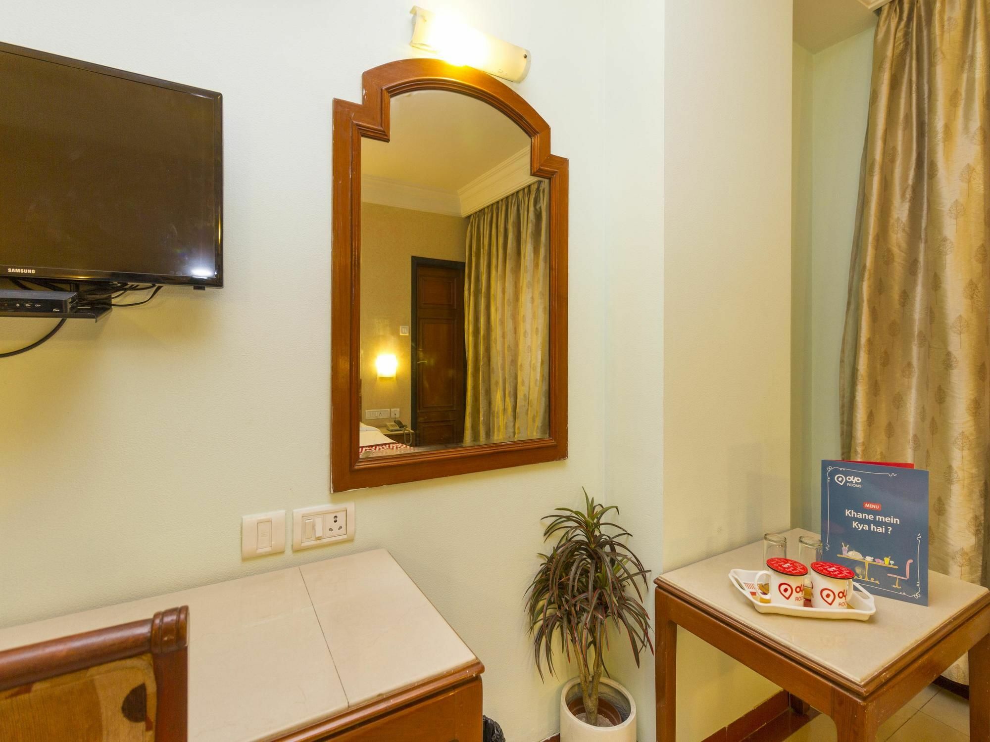 Hotel Oyo 579 Hotel Aab 3*