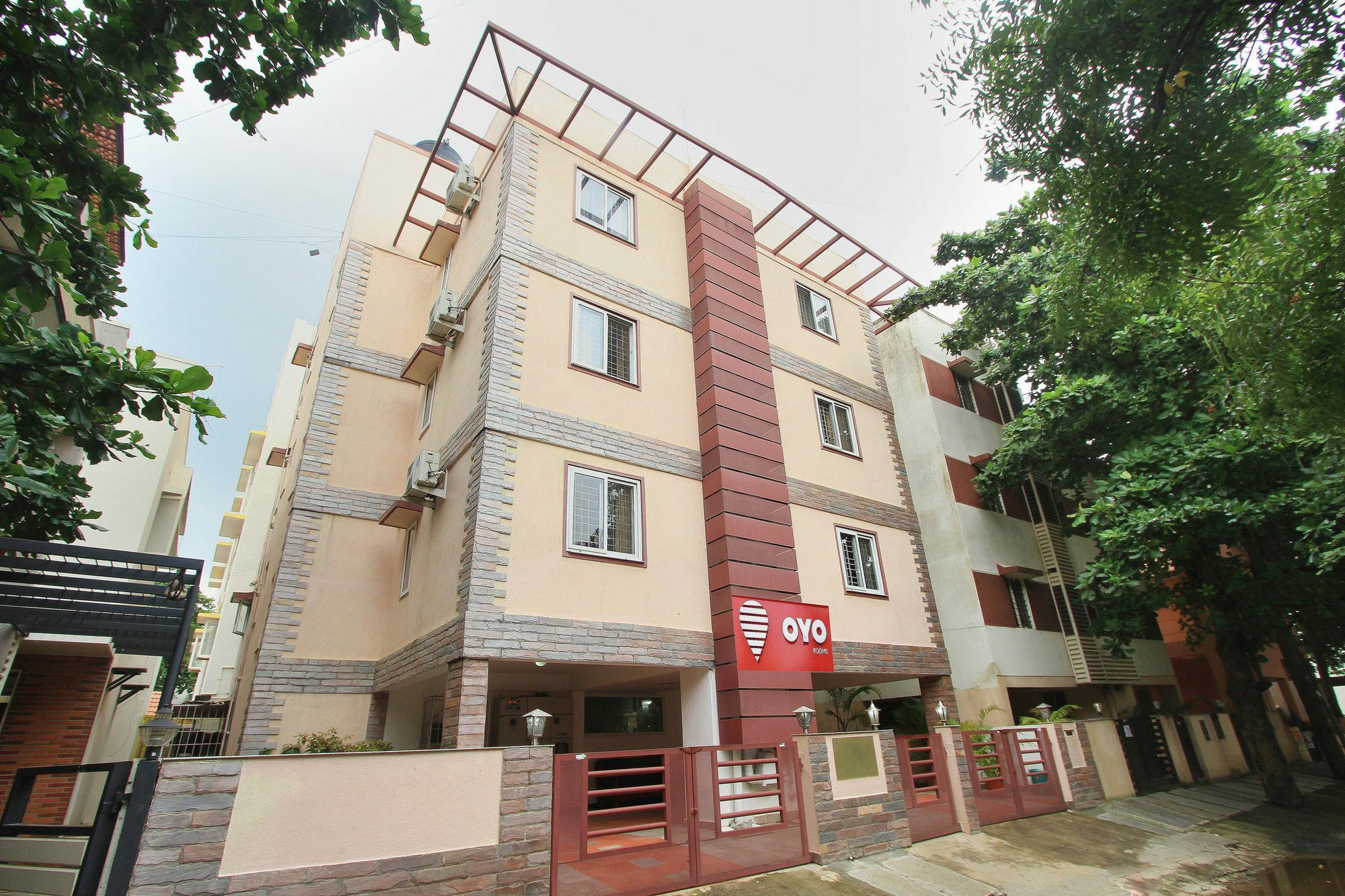 Oyo 9768 Gokul Harmony Hotel Bangalore