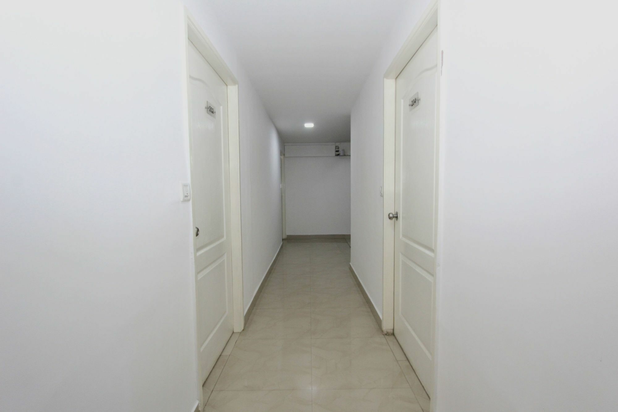 Apartment Oyo 4290 Silicon Suits Bangalore