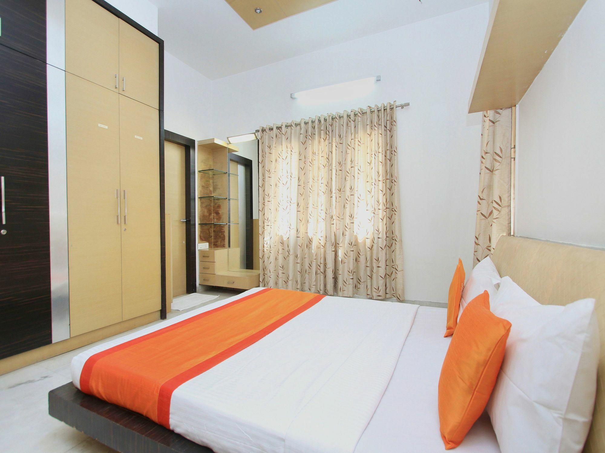 Capital O 11590 Red Carpet Hotel Bangalore