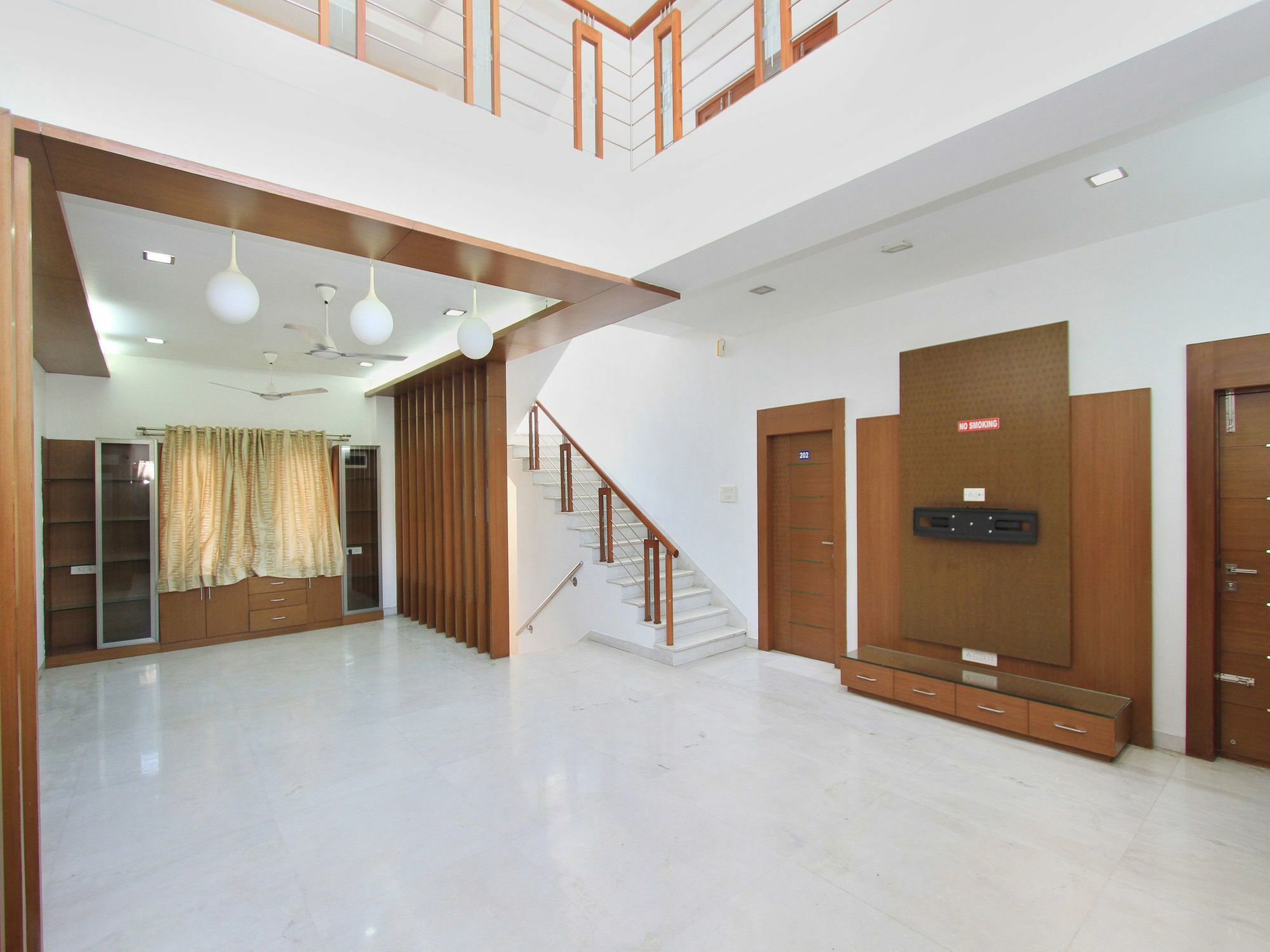 Capital O 11590 Red Carpet 3* Bangalore