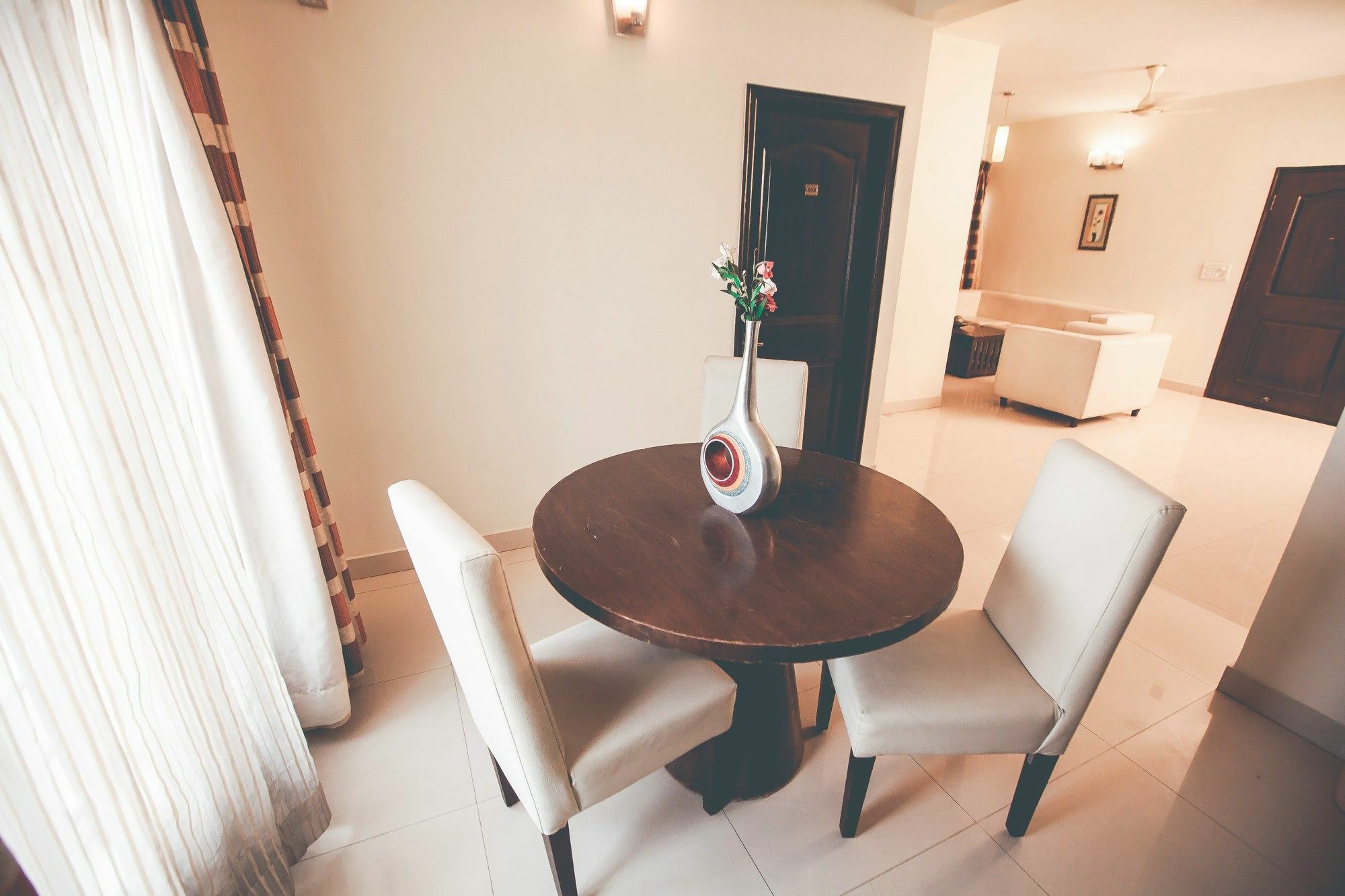 Casa de hóspedes Royal Suites Hotel Apartments