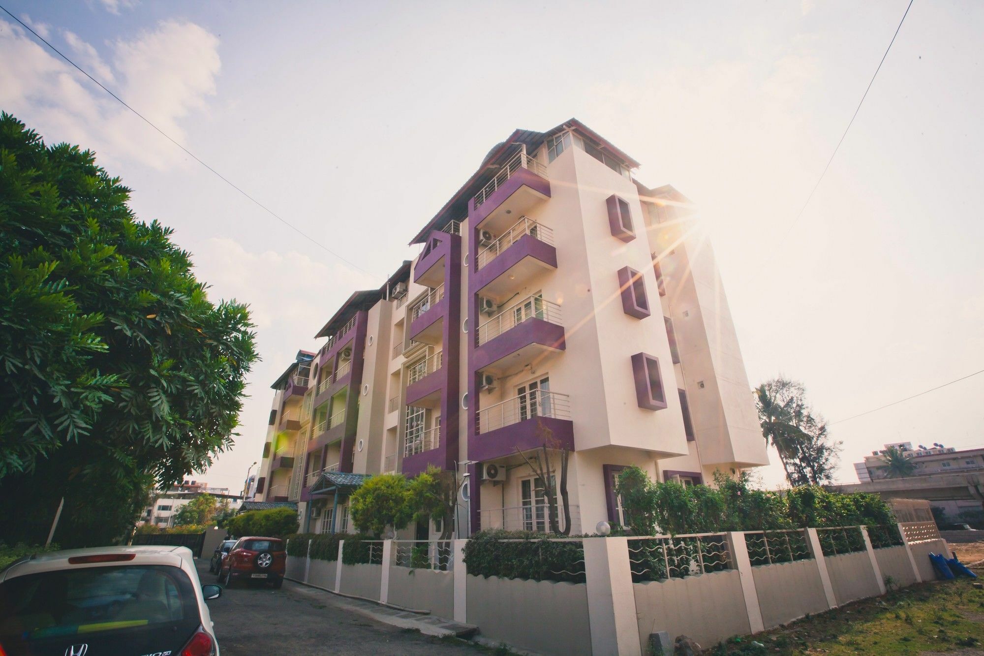 Royal Suites Hotel Apartments 3*