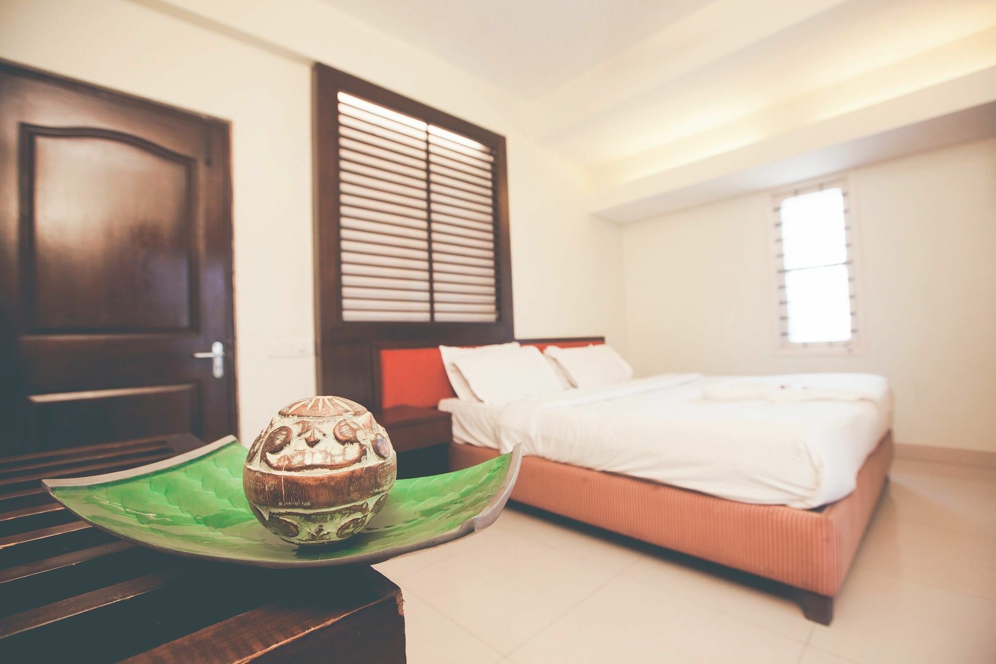 Royal Suites Hotel Apartments 3*