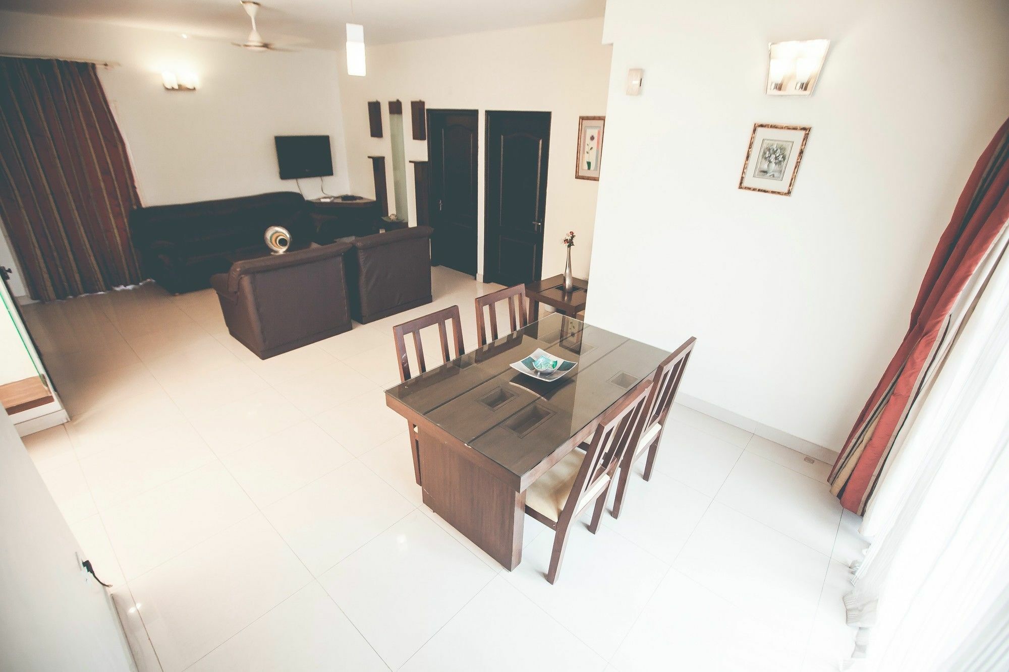 Guest house Royal Suites Hotel Apartments 3*