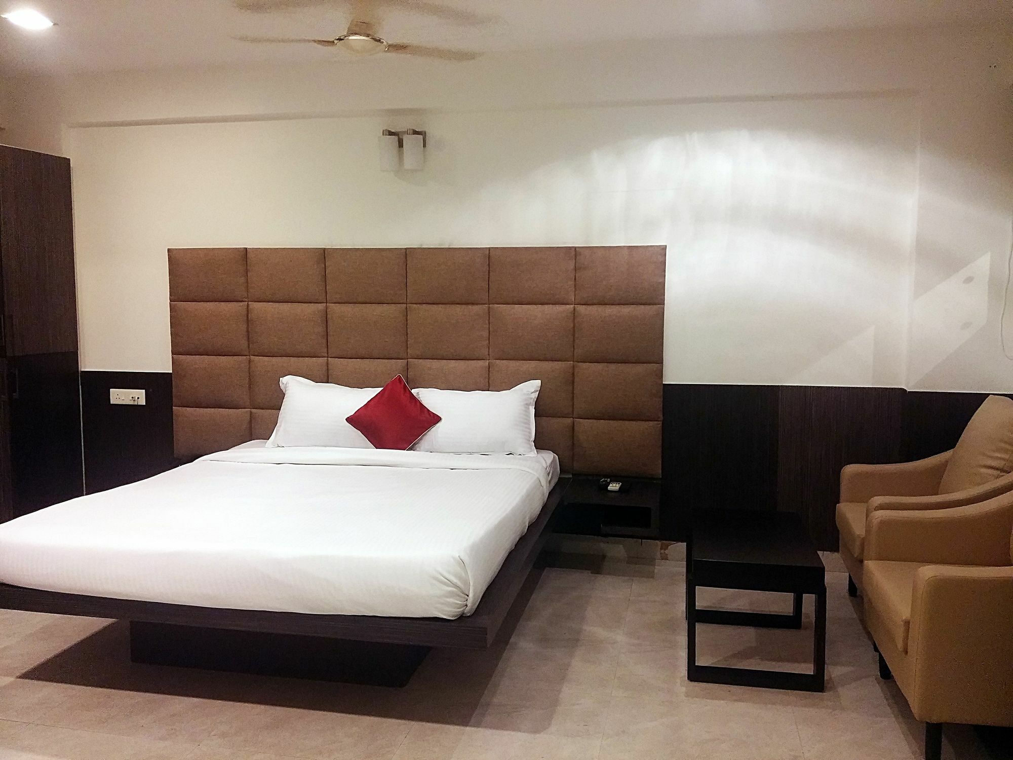 Hotel Capital