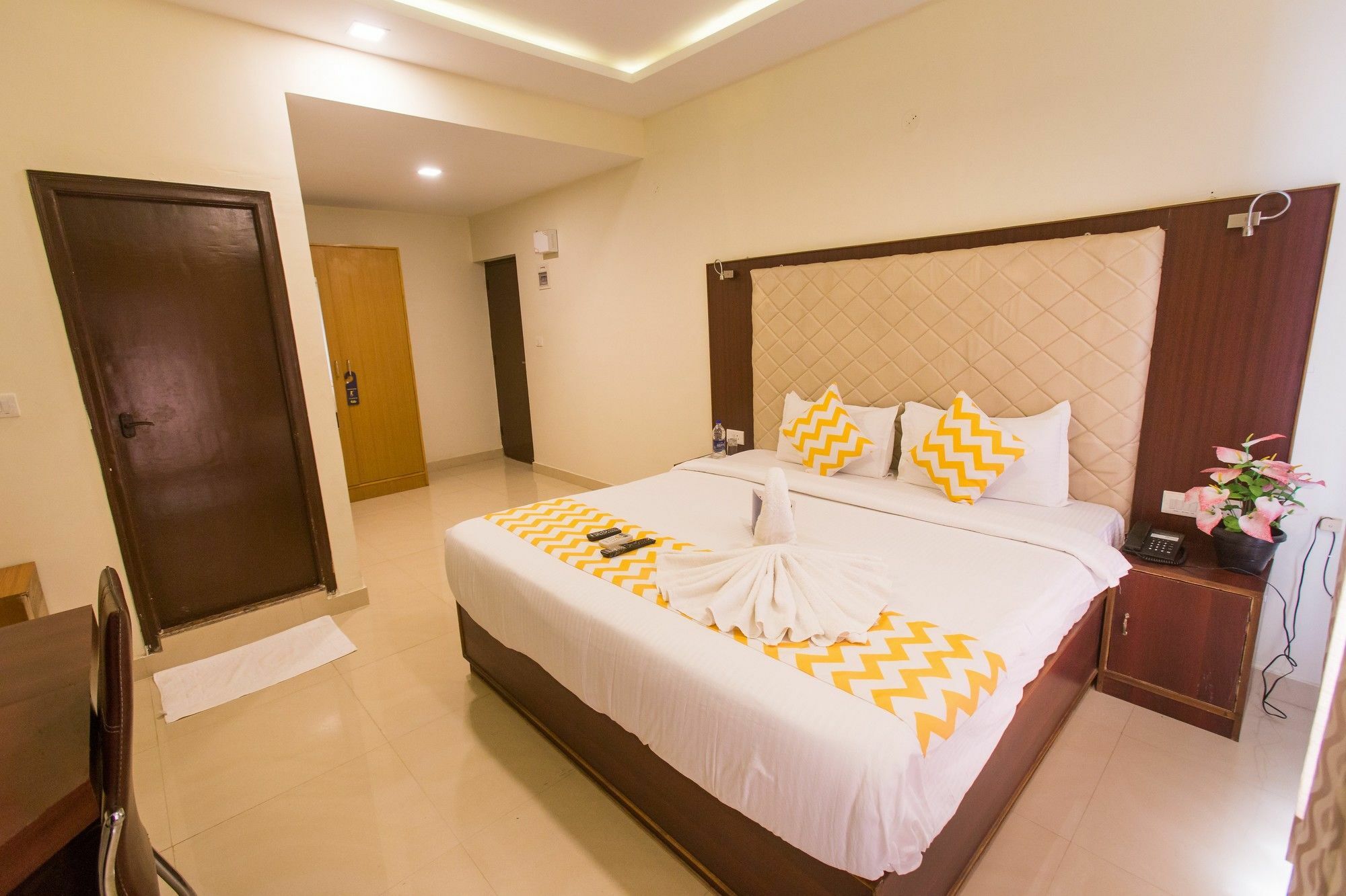 Fabhotel Millenium Indiranagar 3* Bangalore