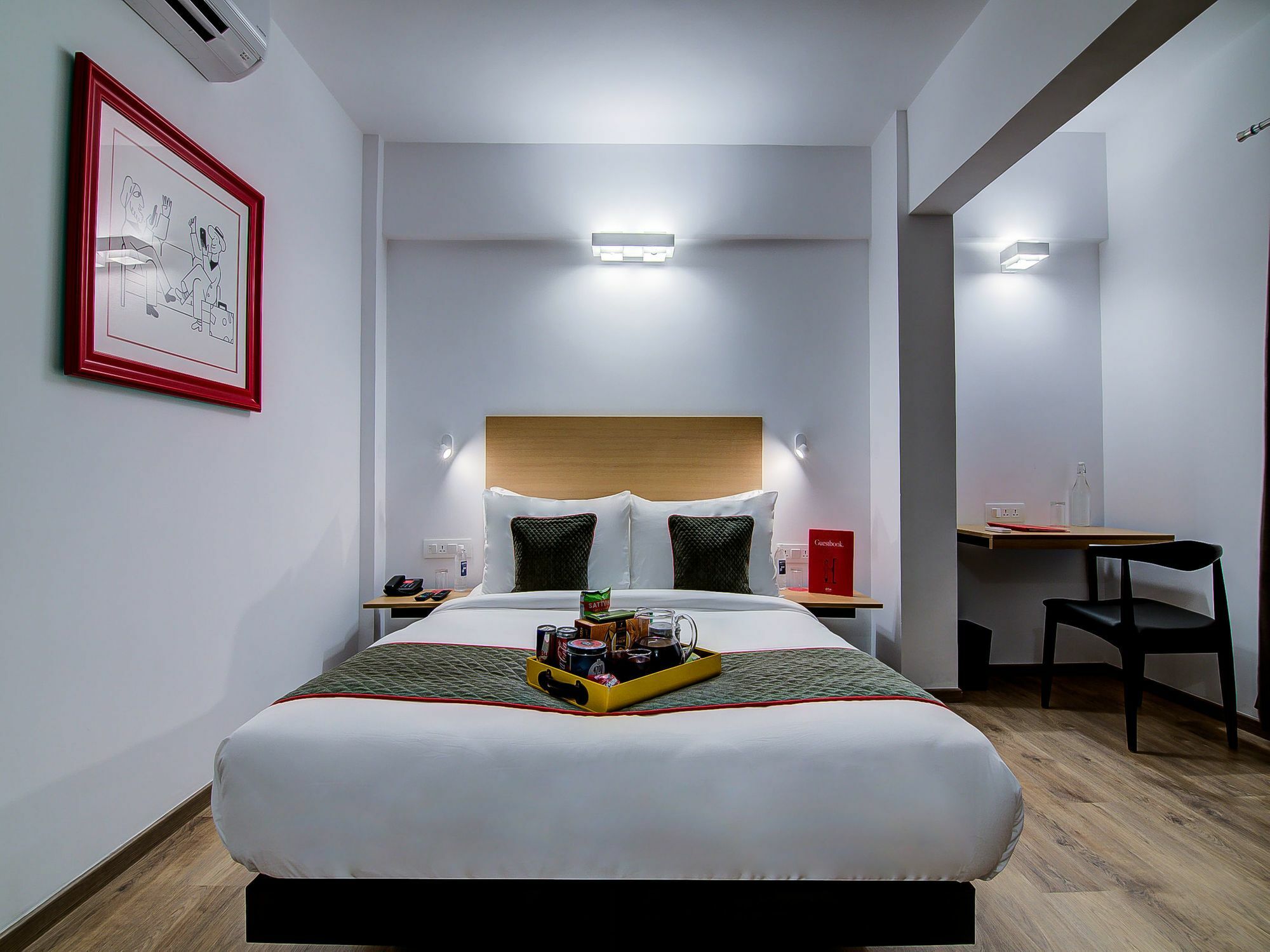 Oyo Townhouse 035 Indiranagar Hotel