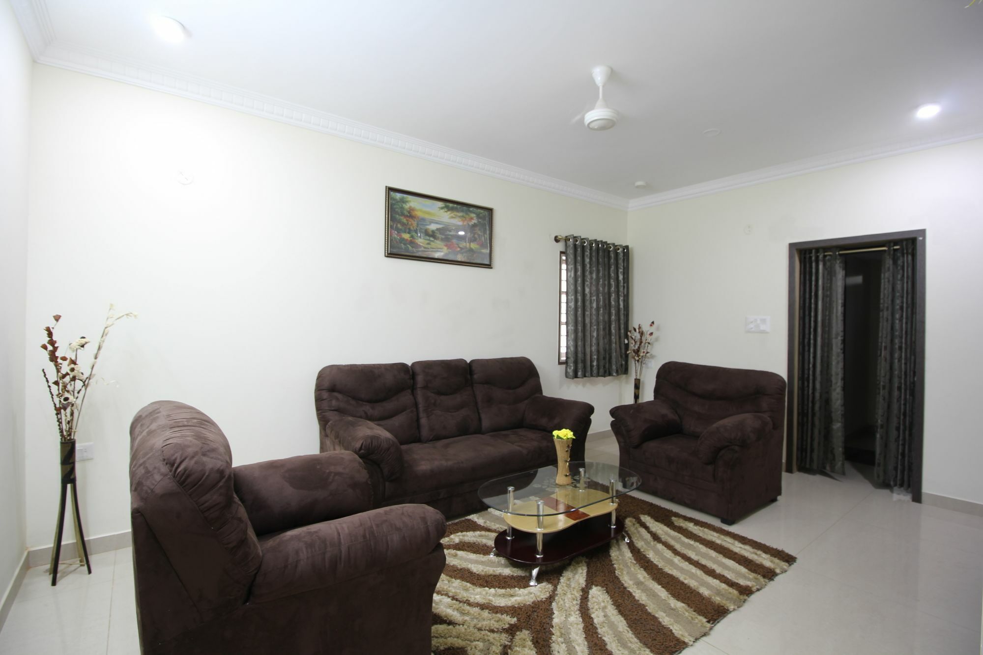 Hotel White Feather 3*