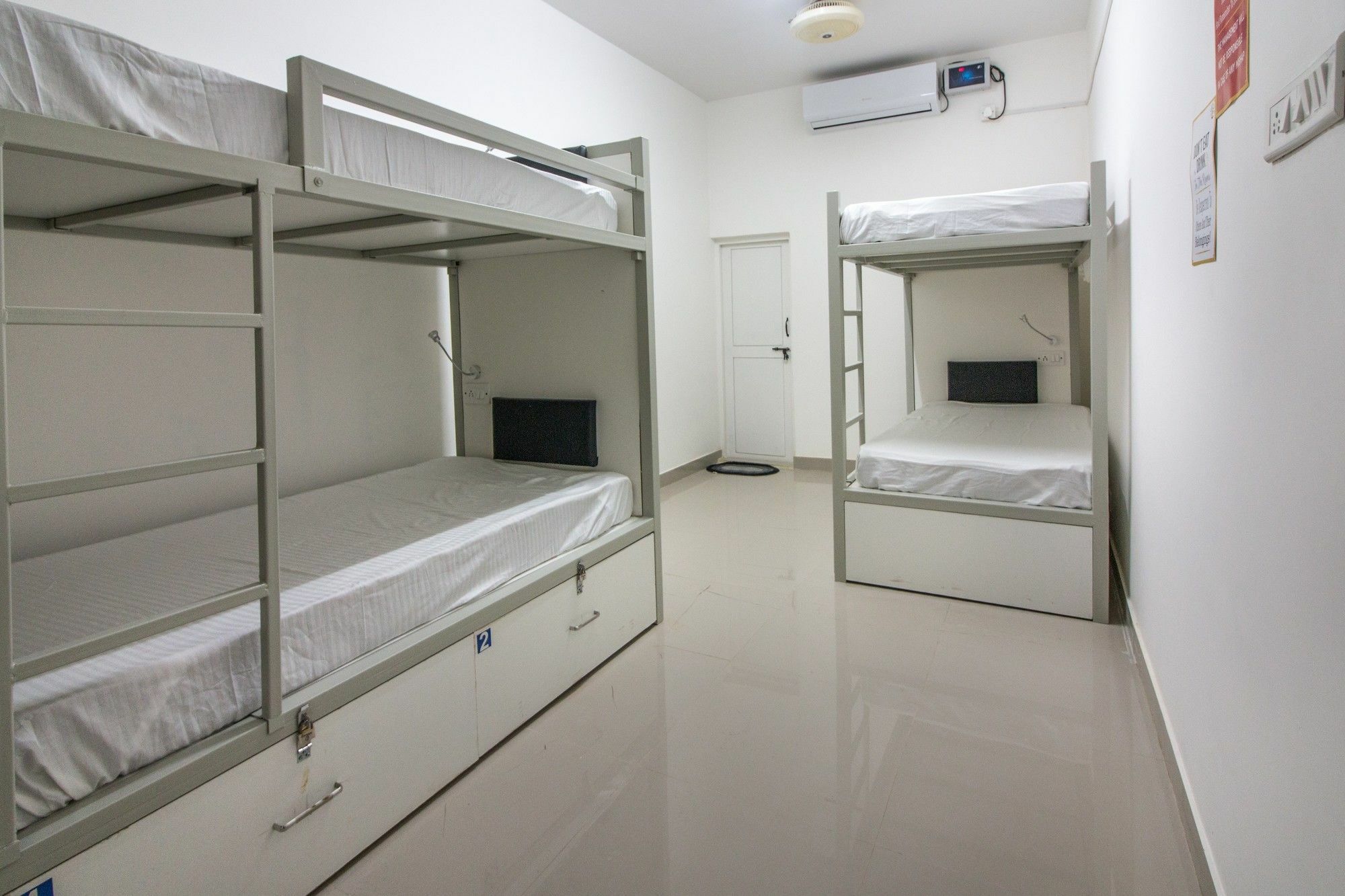 Backpacker Panda Hostel