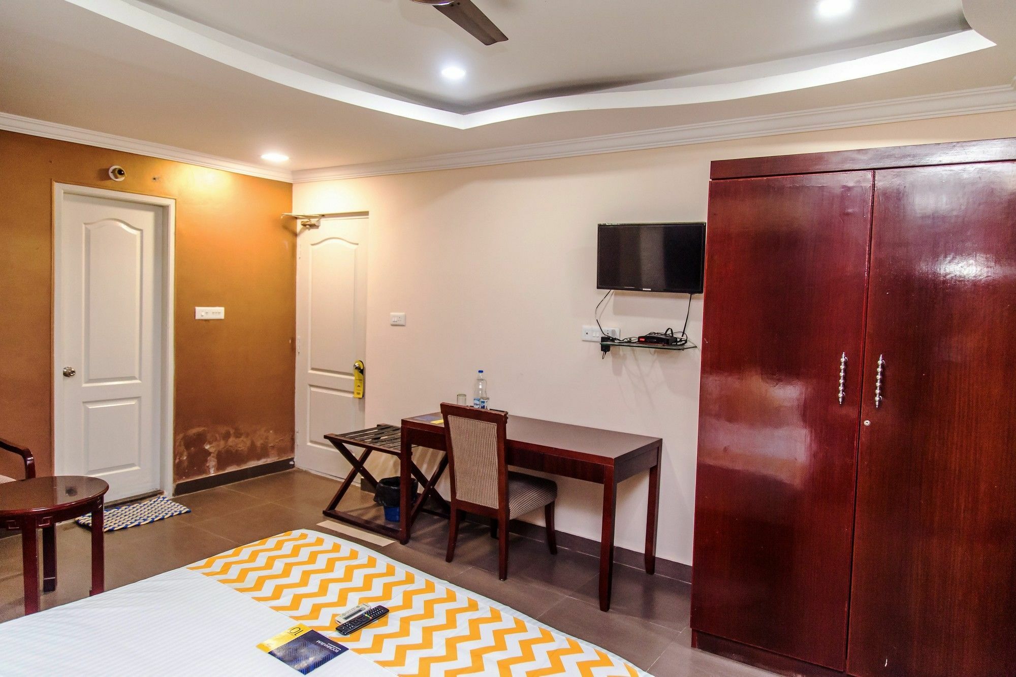 Fabexpress Oriental Suites III - Btm Mico Layout Bangalore