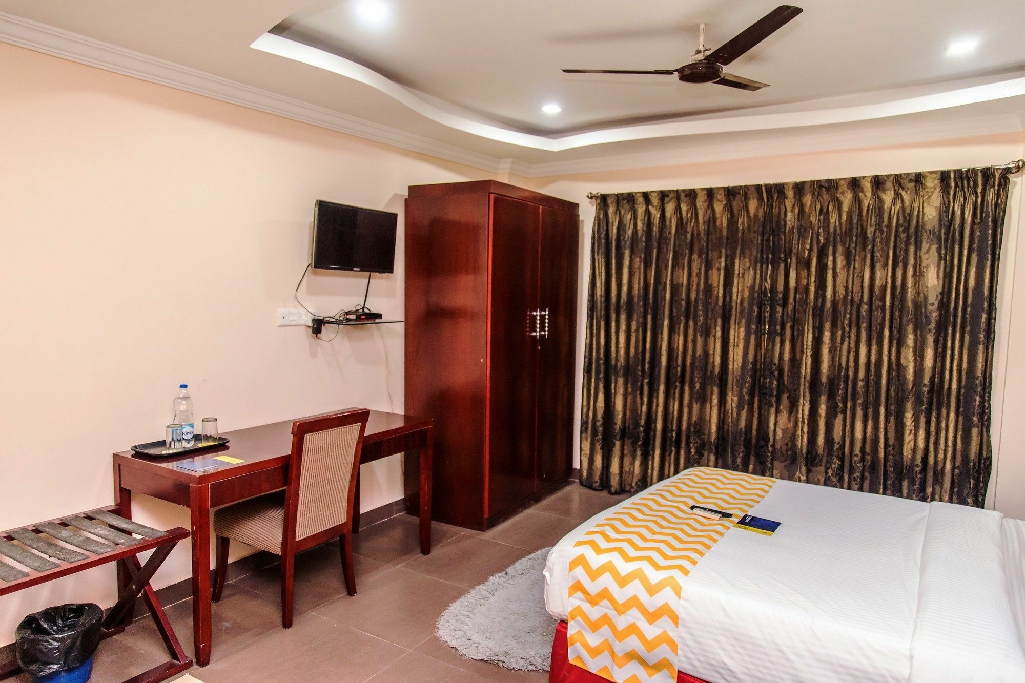 Fabexpress Oriental Suites III - Btm Mico Layout Bangalore