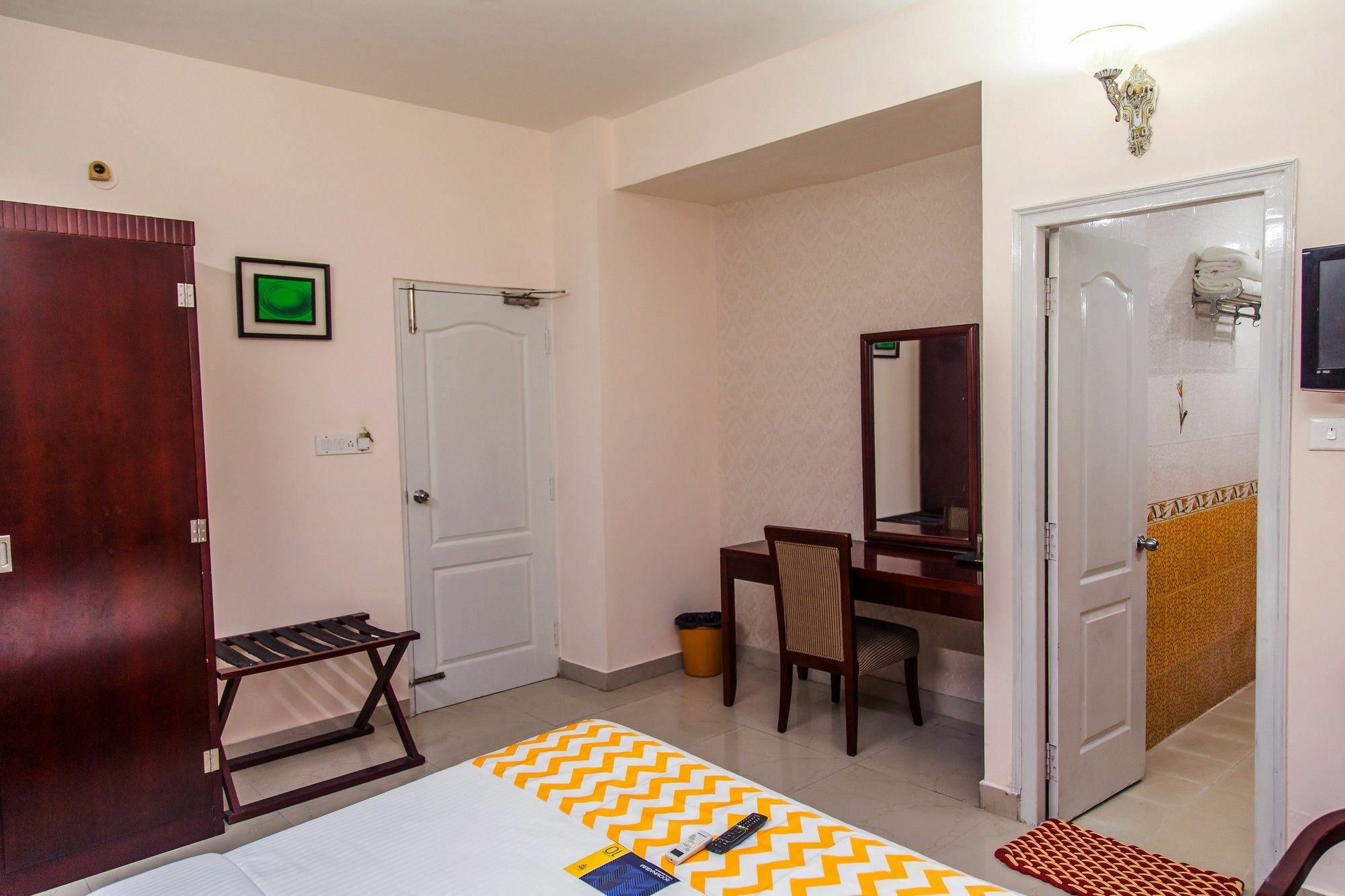 Fabexpress Oriental Suites III - Btm Mico Layout Hotel 3*