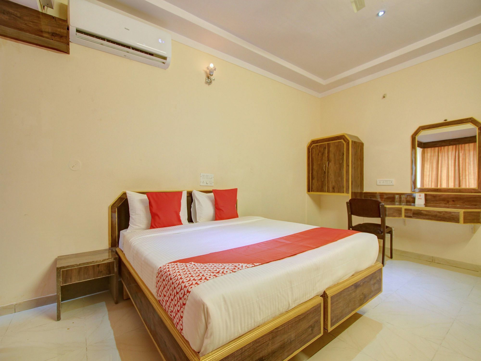 Flagship Majestic Near Lalbagh Botanical Garden 3*