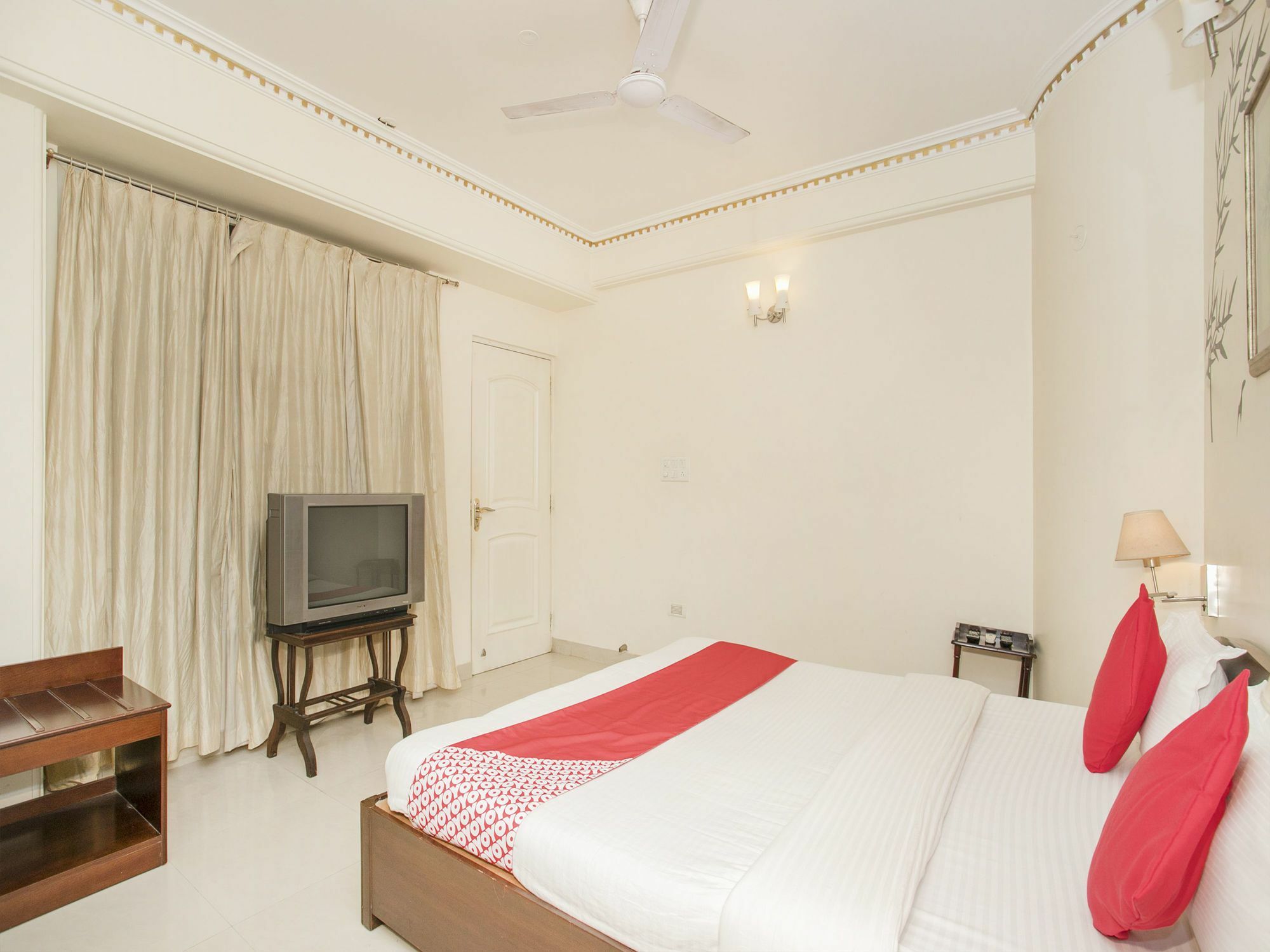 Super O Resida Elite Service Near Manipal Hospital Hotel 3*