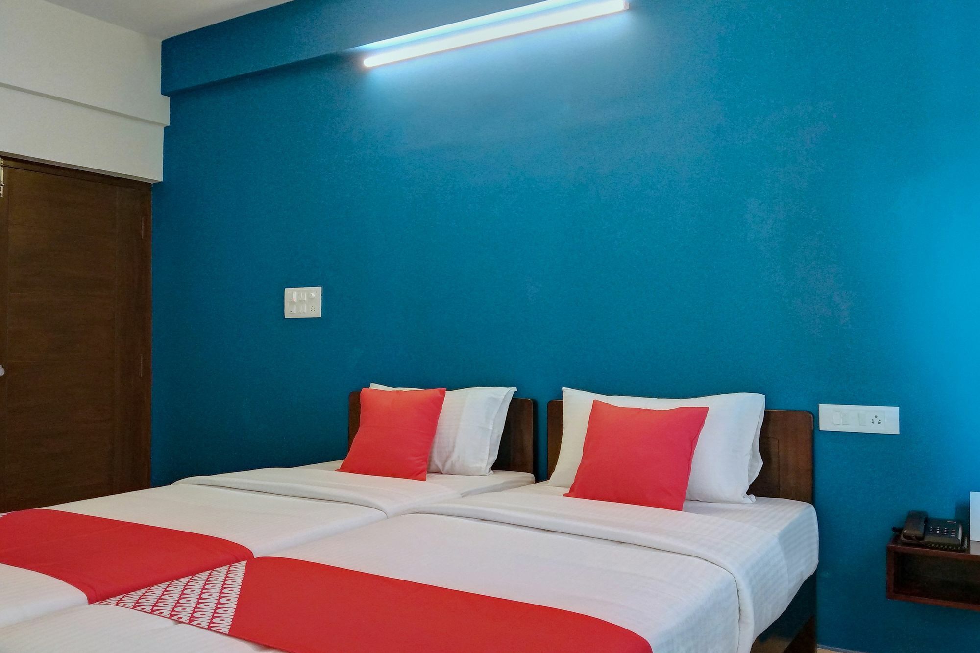 Treebo 12 Degrees West, 750 Mts From Embassy Golf Links Business Park Bangalore