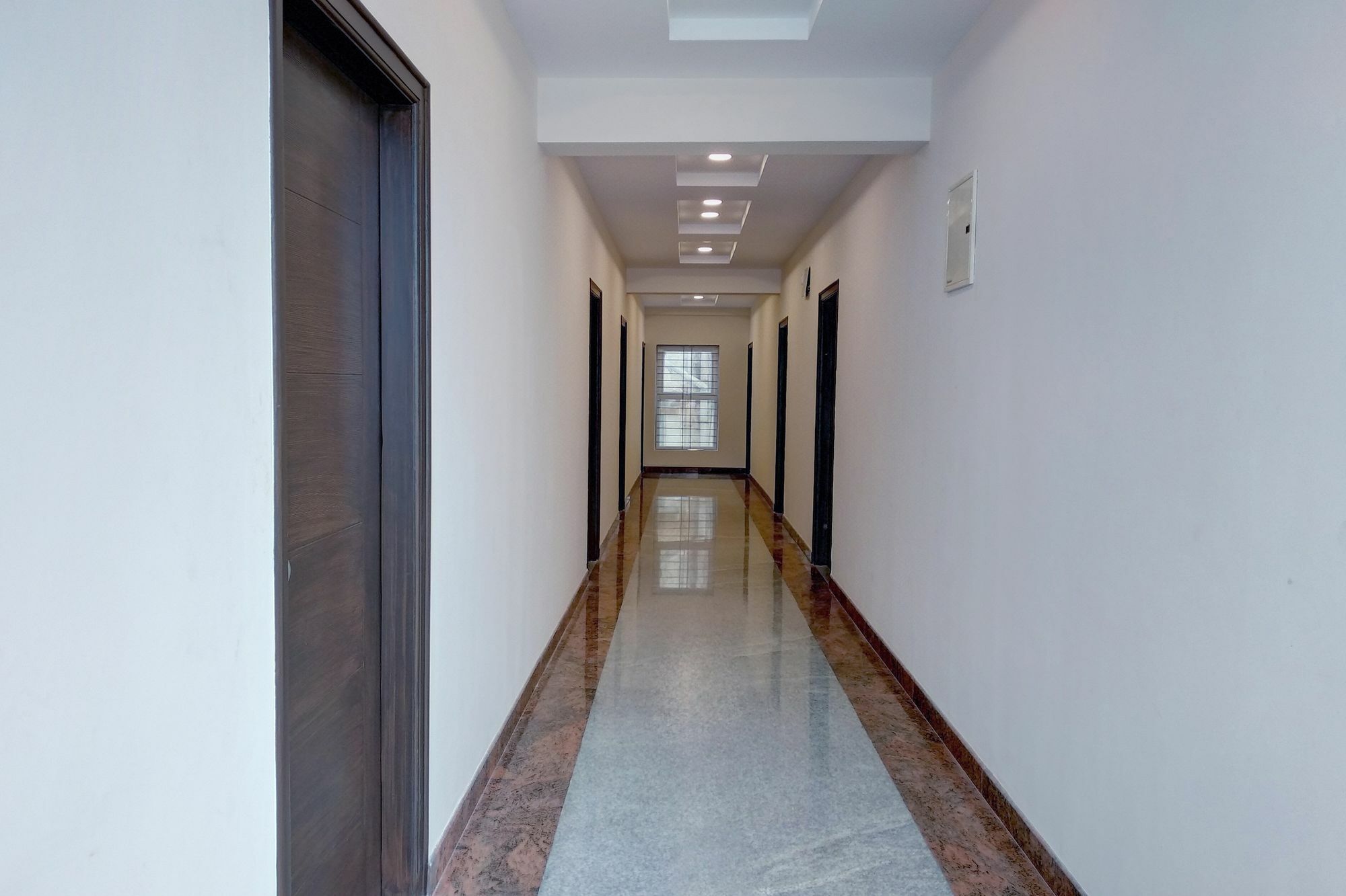 Treebo 12 Degrees West, 750 Mts From Embassy Golf Links Business Park 3* Bangalore