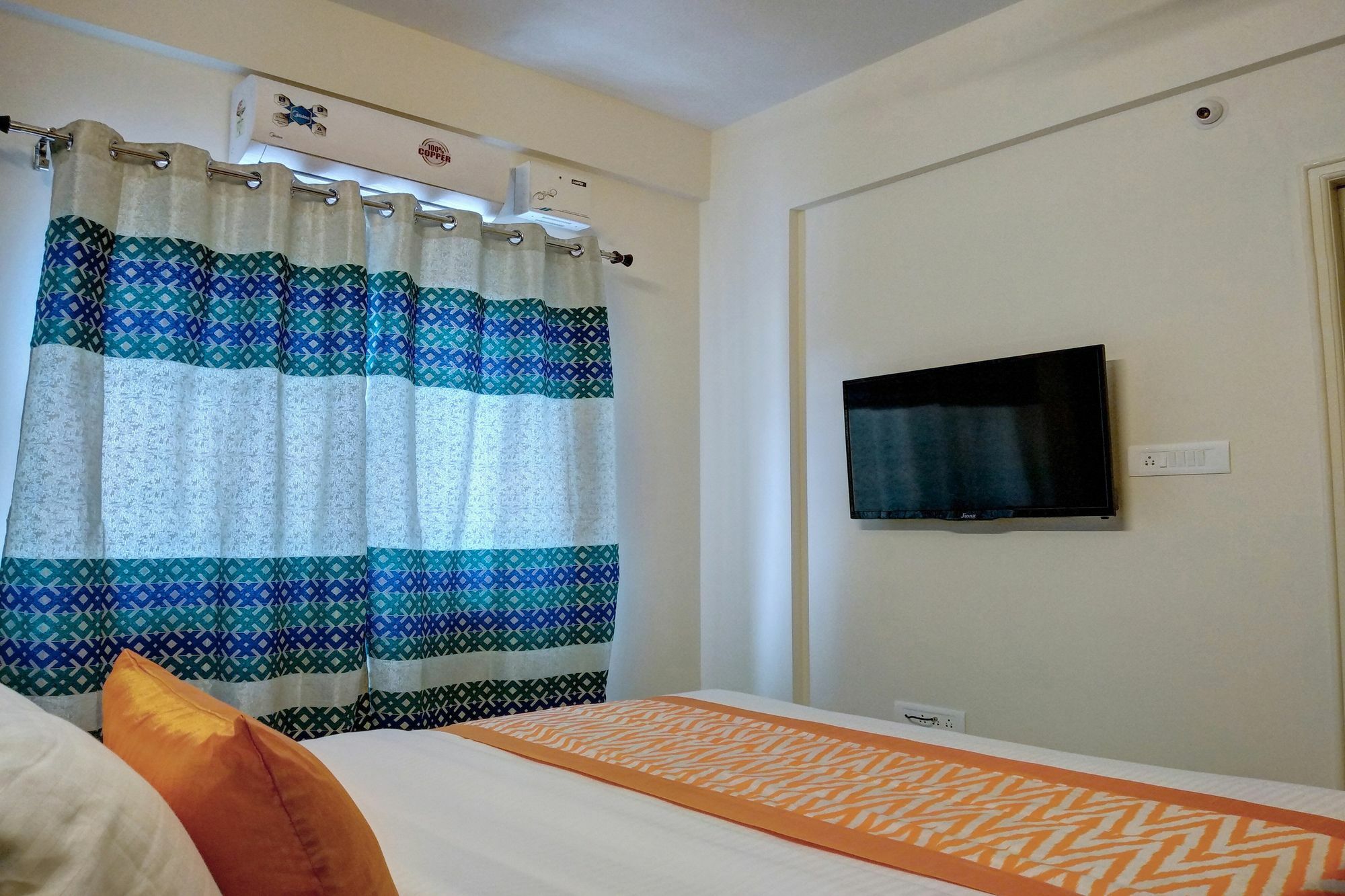 Hotel Treebo 12 Degrees West, 750 Mts From Embassy Golf Links Business Park 3*