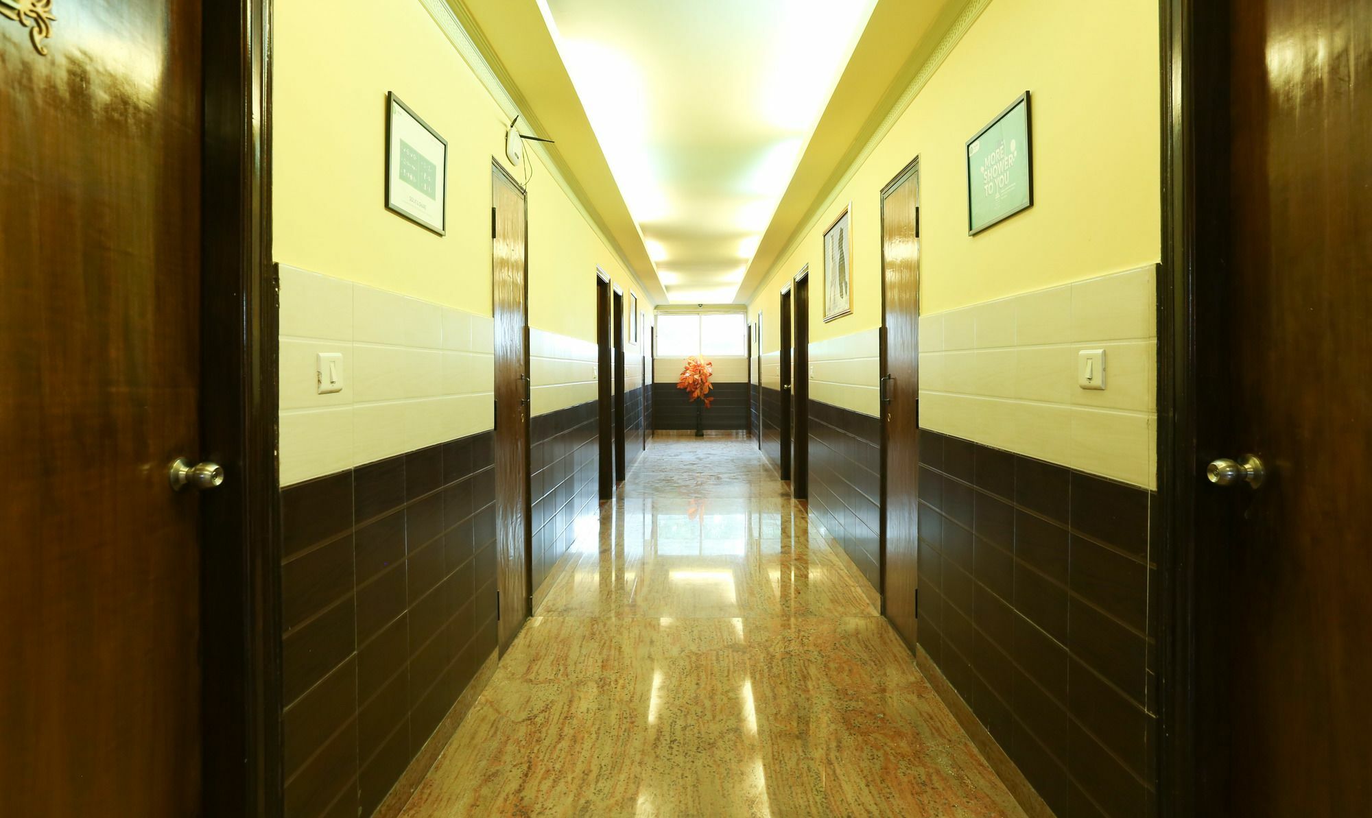 Hotel Treebo Trip Grand Regency