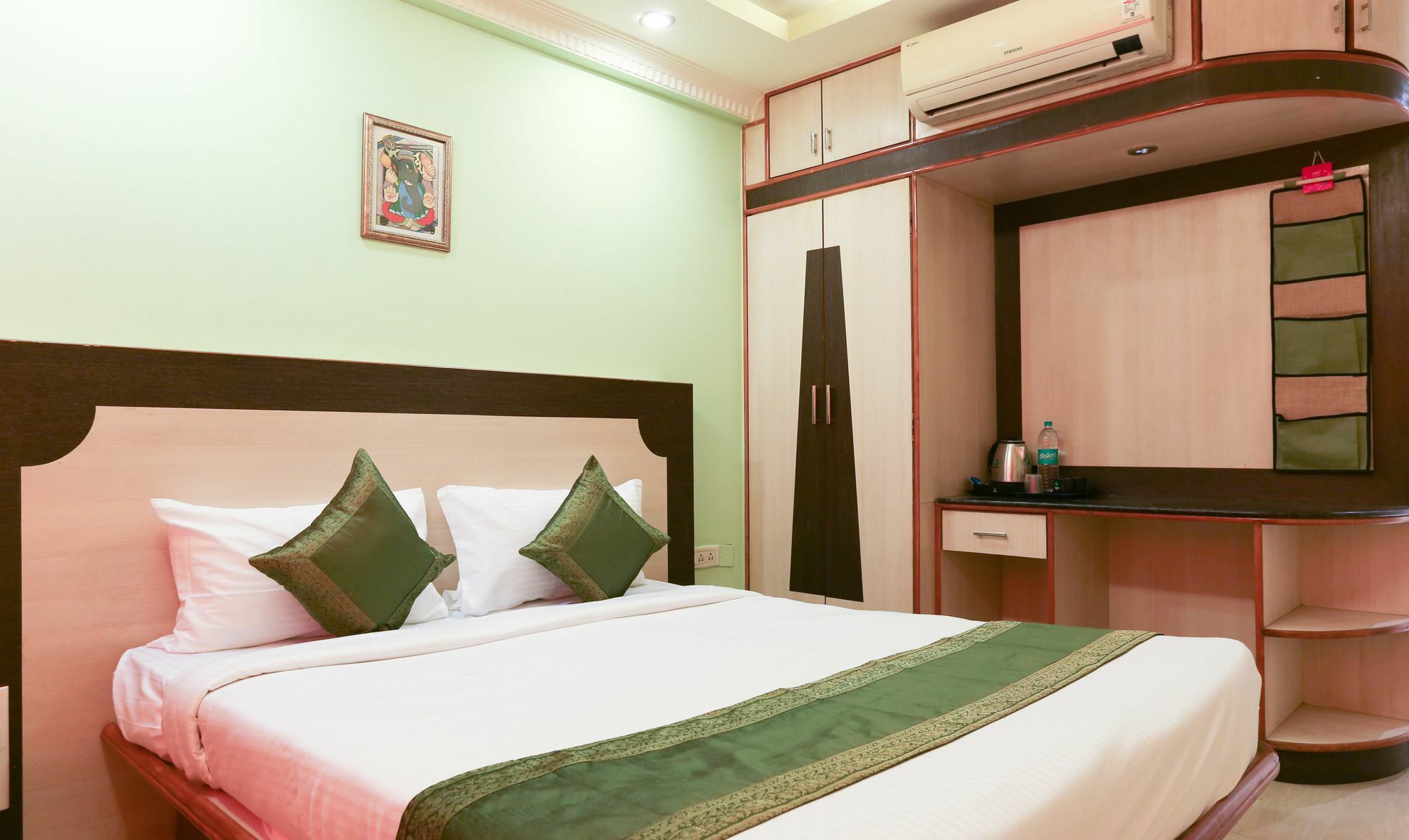 Treebo Trip Grand Regency 3* Bangalore