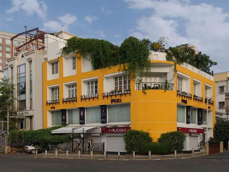 Melange Luxury Service Apartment