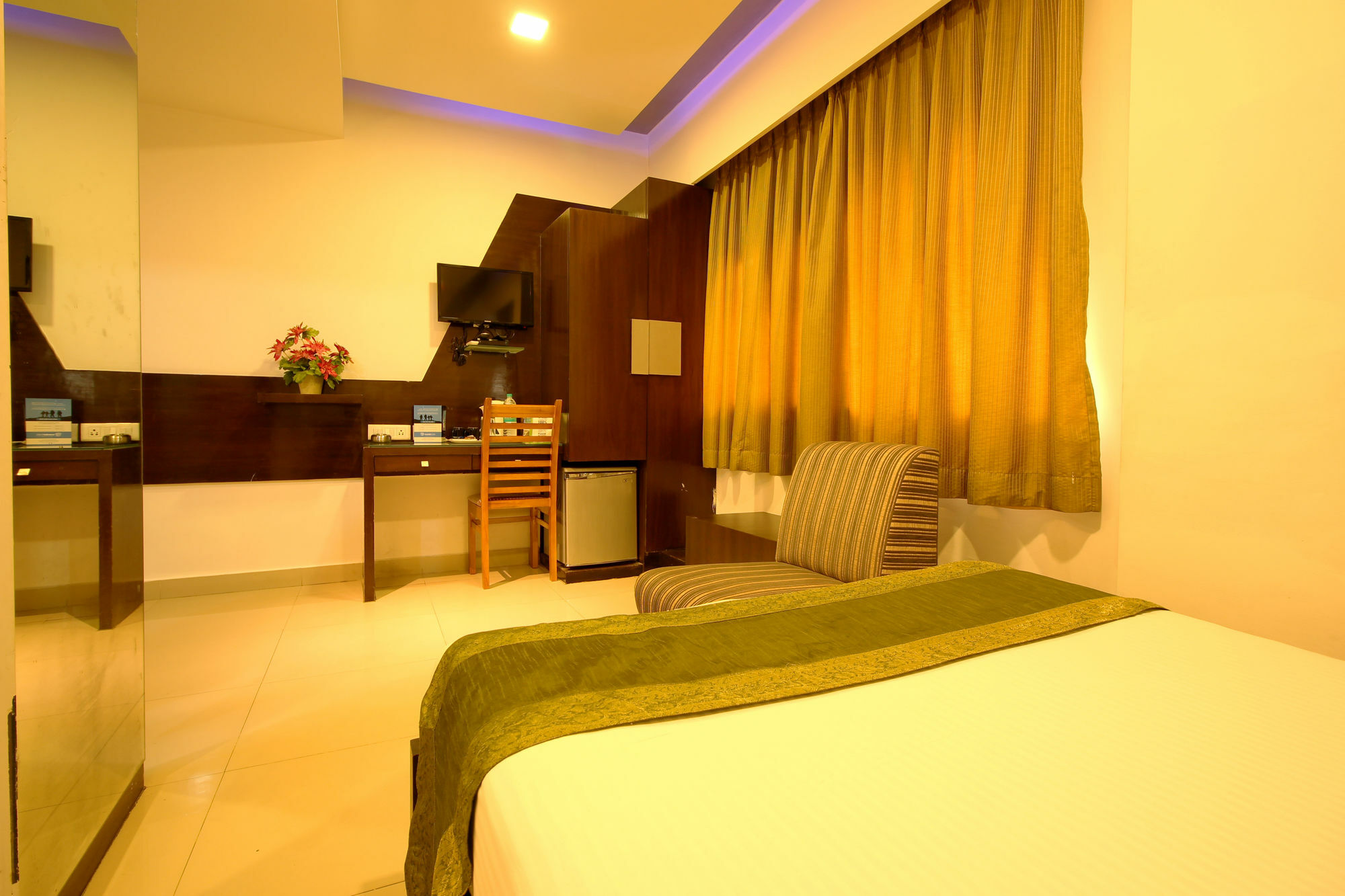 Treebo Trend Edge St Marks Road Hotel 3*