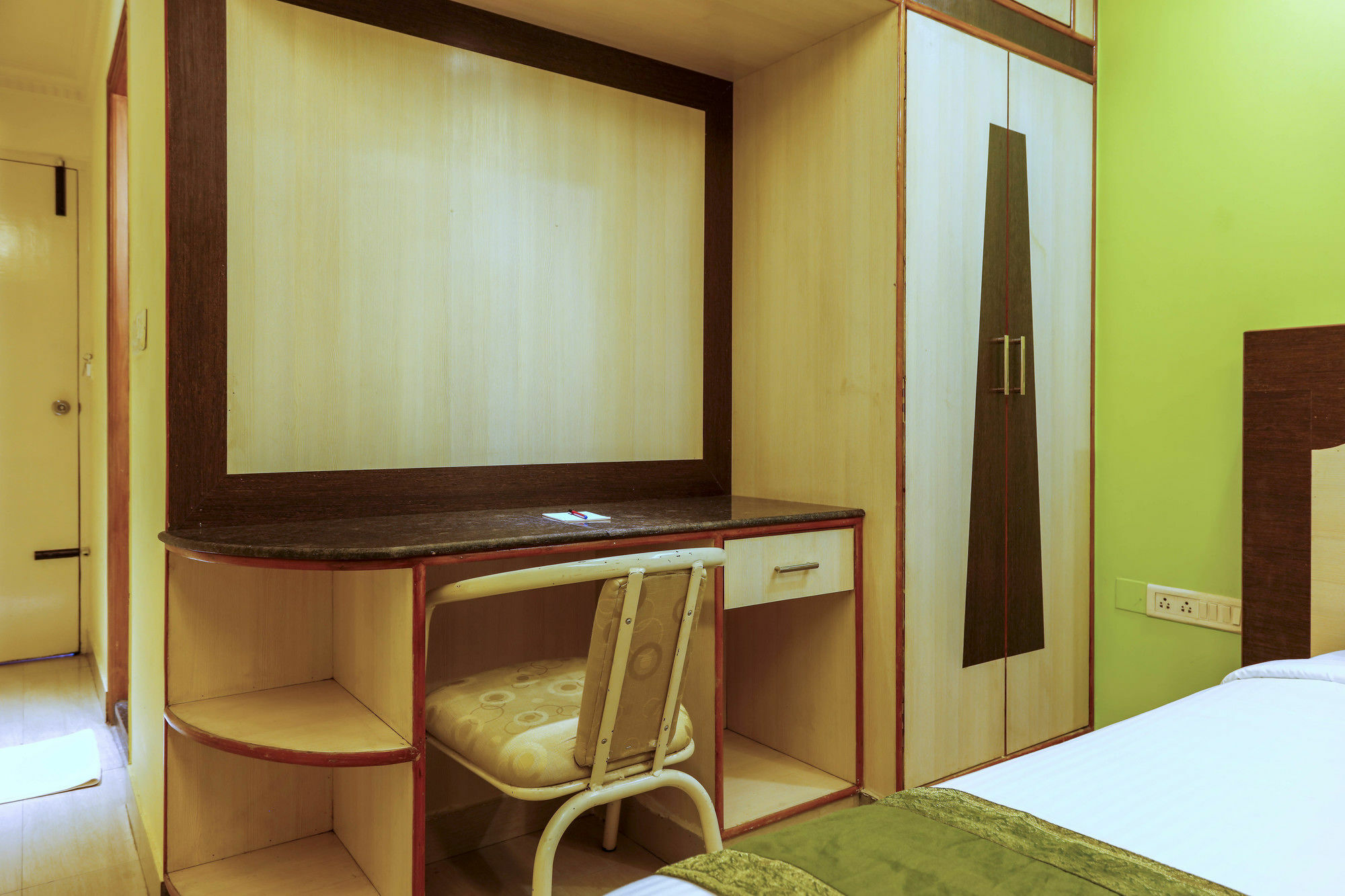 Hotel Treebo Trip Grand Regency Bangalore