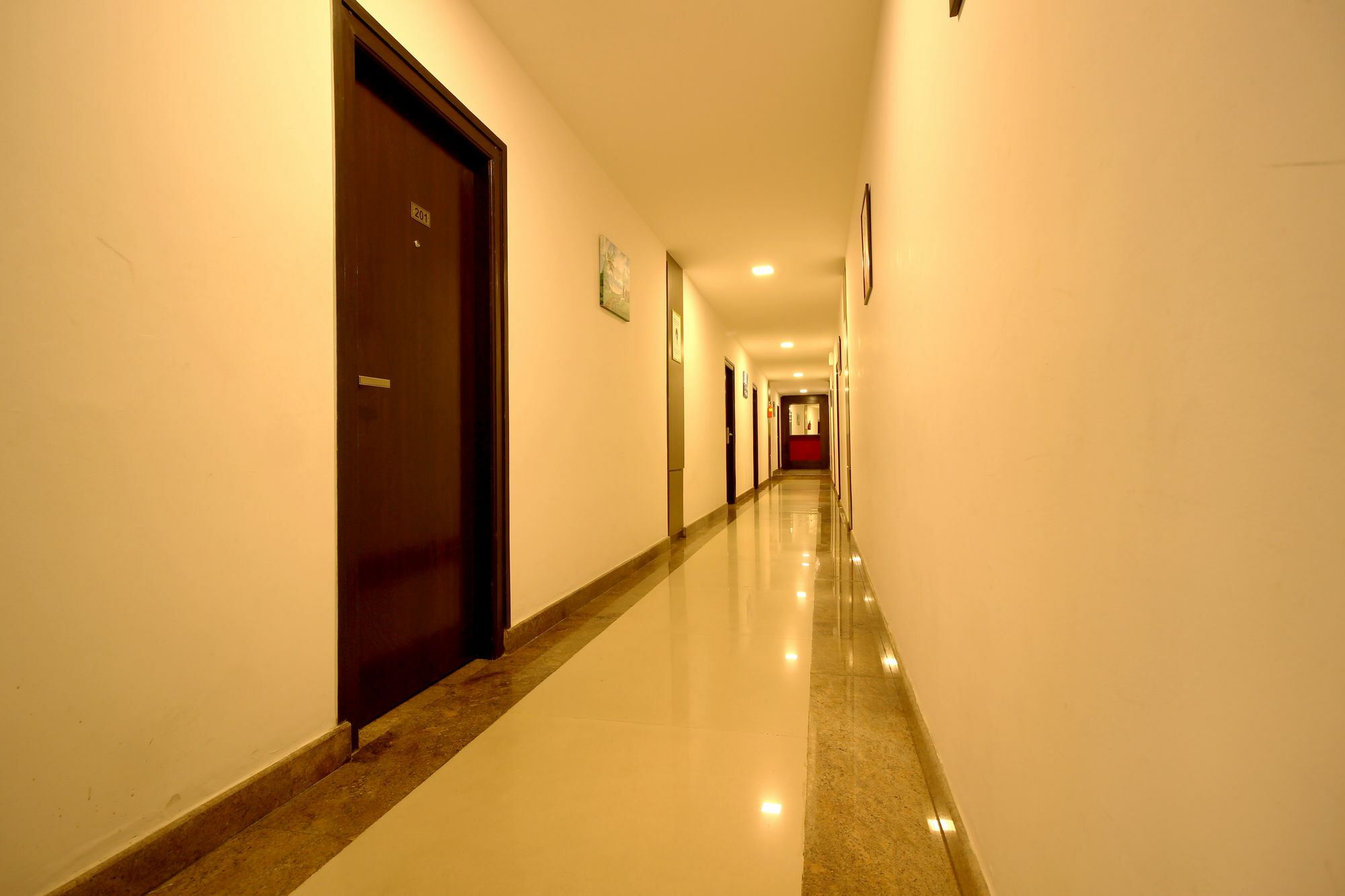 Treebo Trend Edge St Marks Road Hotel Bangalore