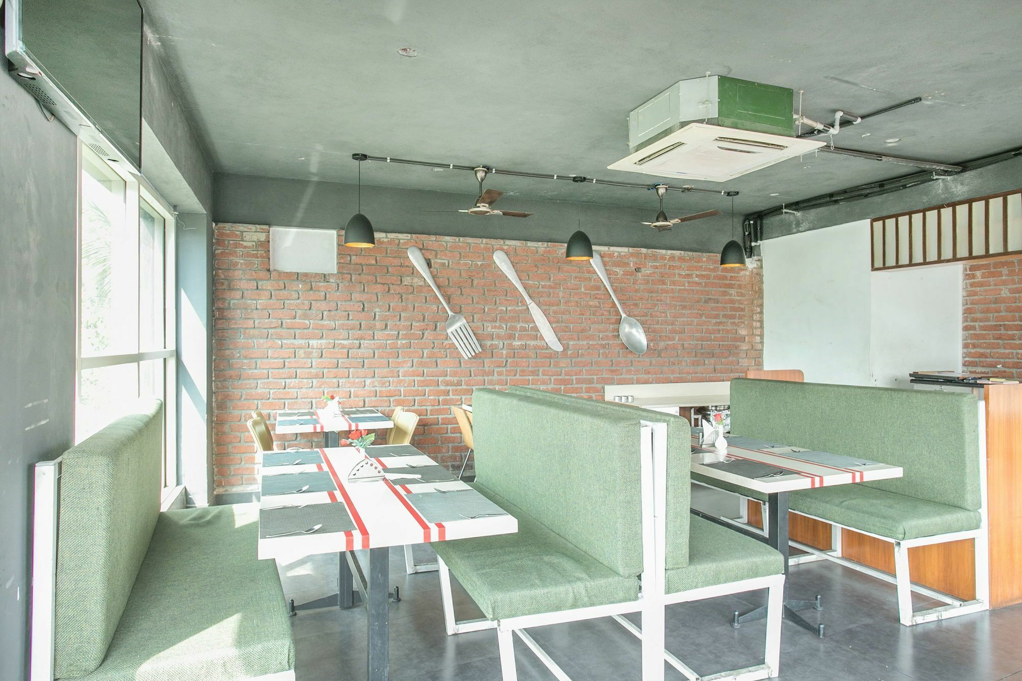 Hotel Oyo 7669 The Trinitywood Bangalore