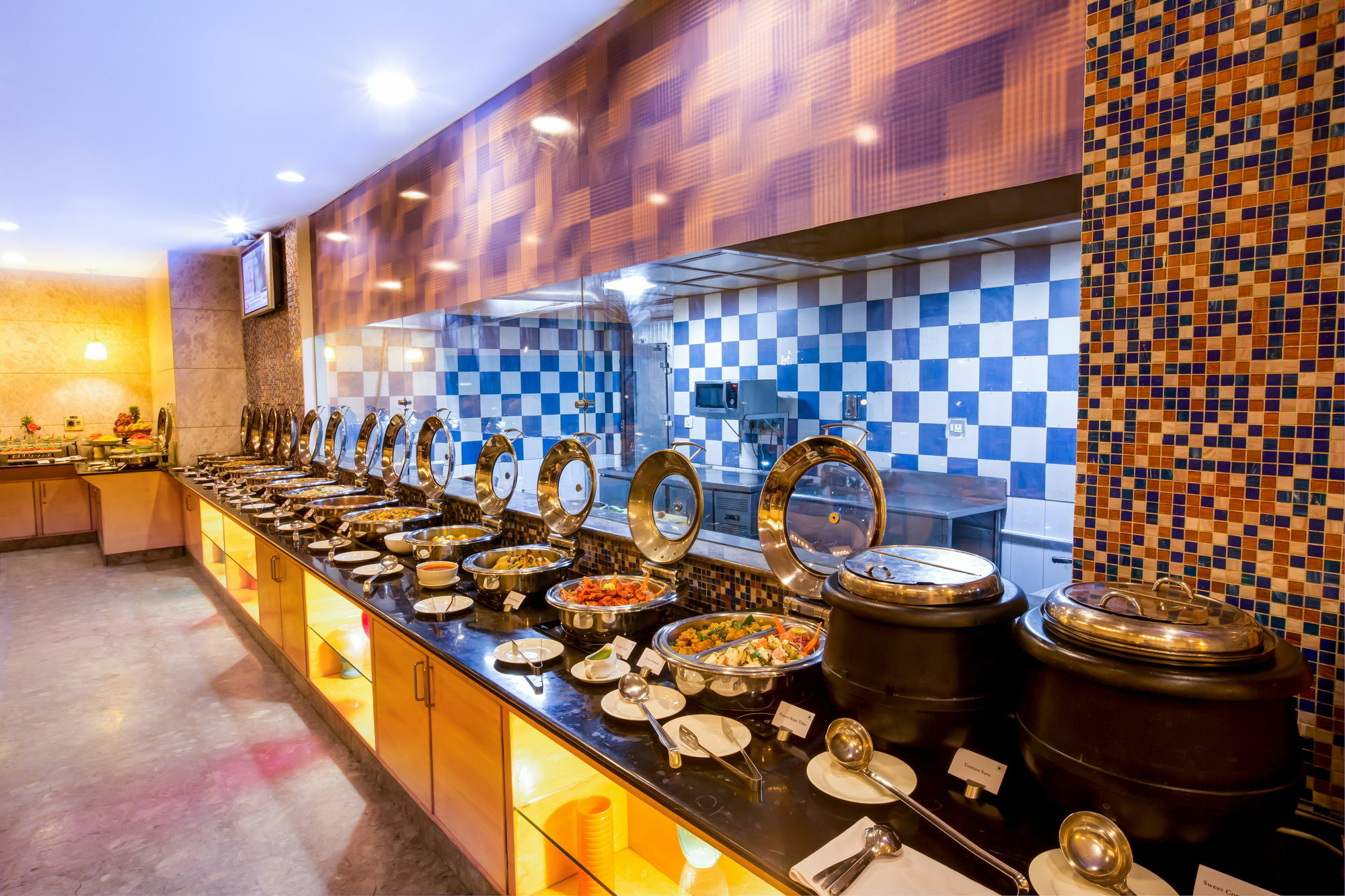 Hotel Radha Hometel 3*