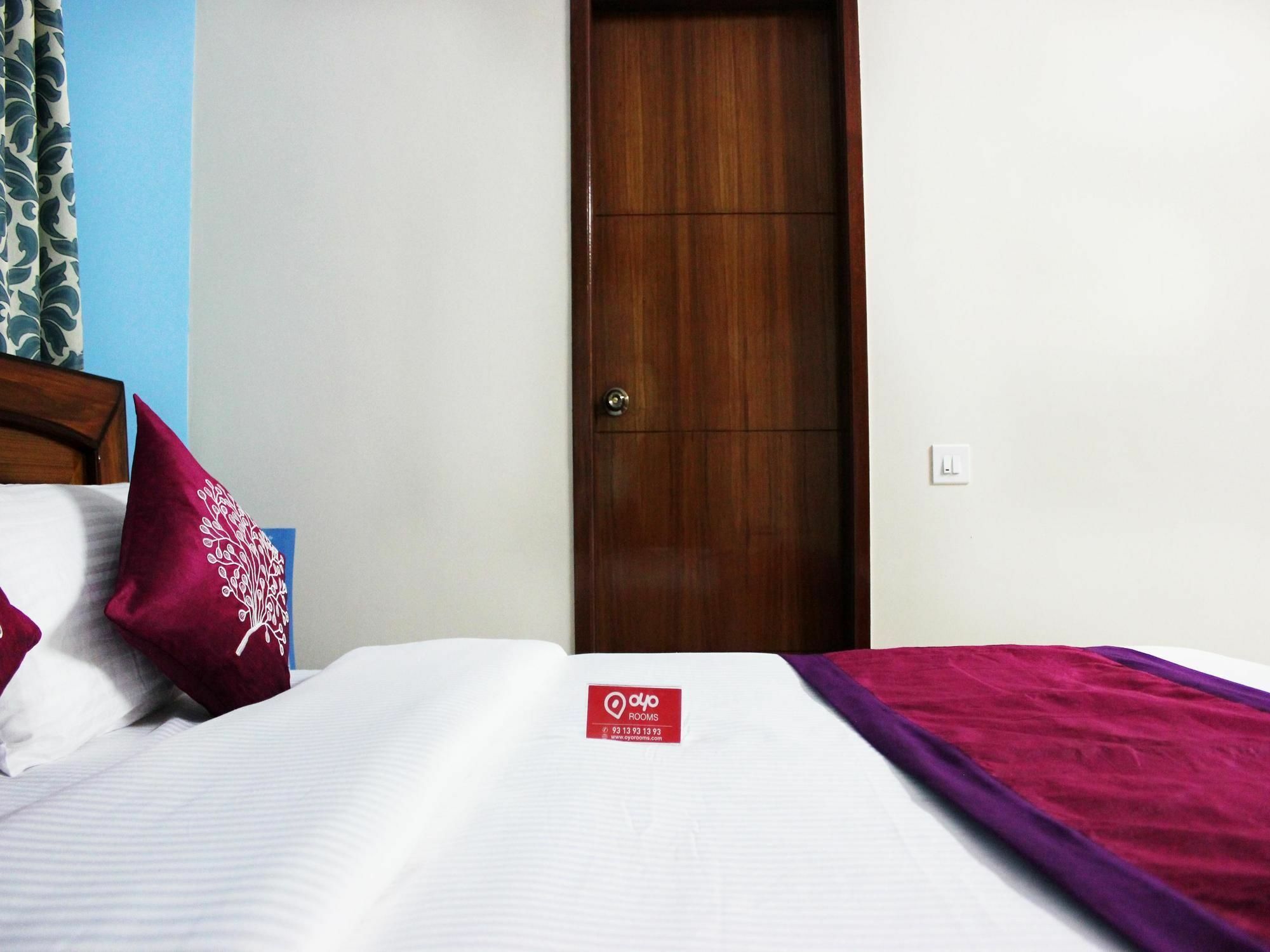 Hotel Oyo Apartments Mg Road Manipal Center 3*