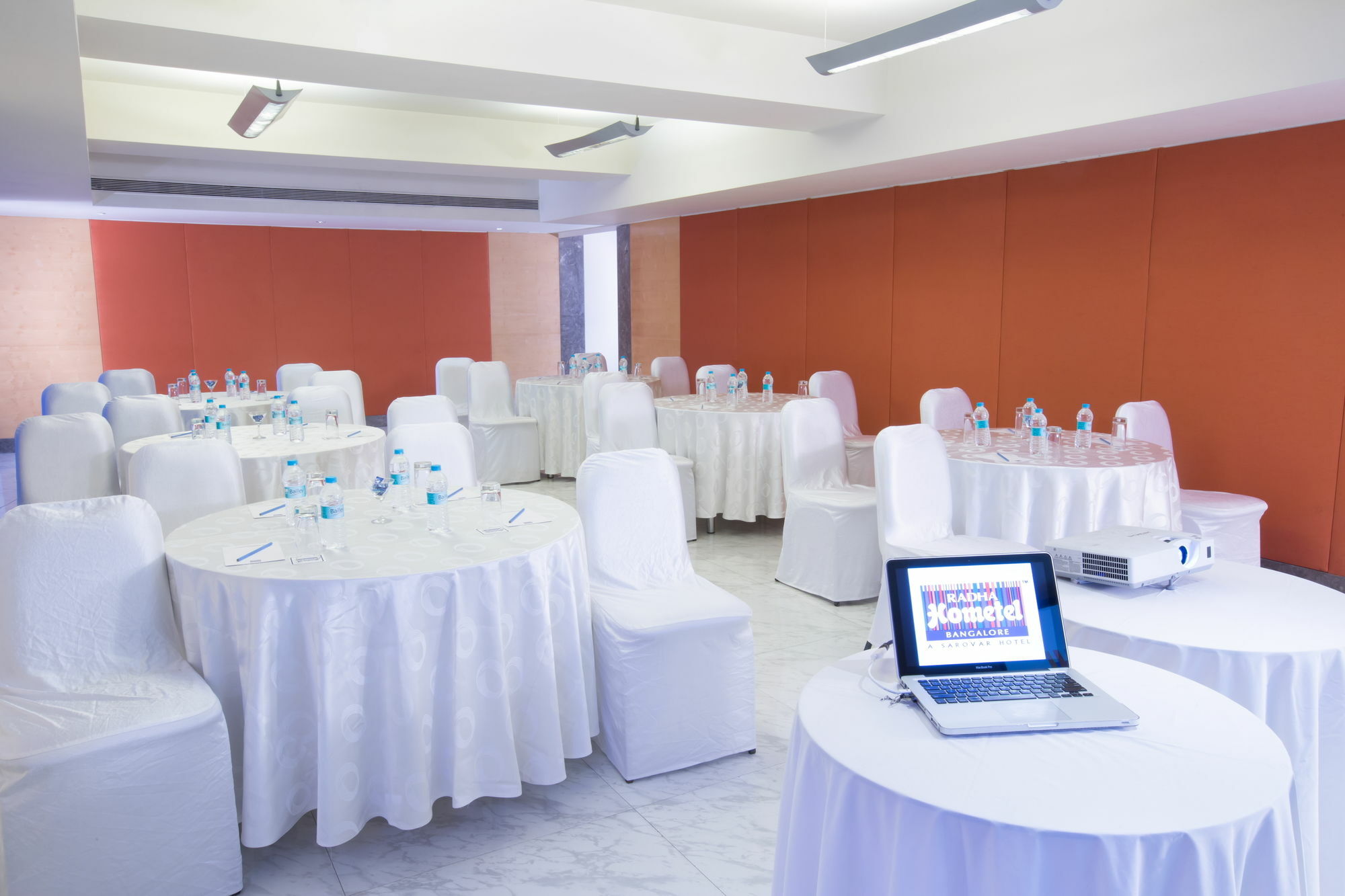 Radha Hometel Hotel 3*