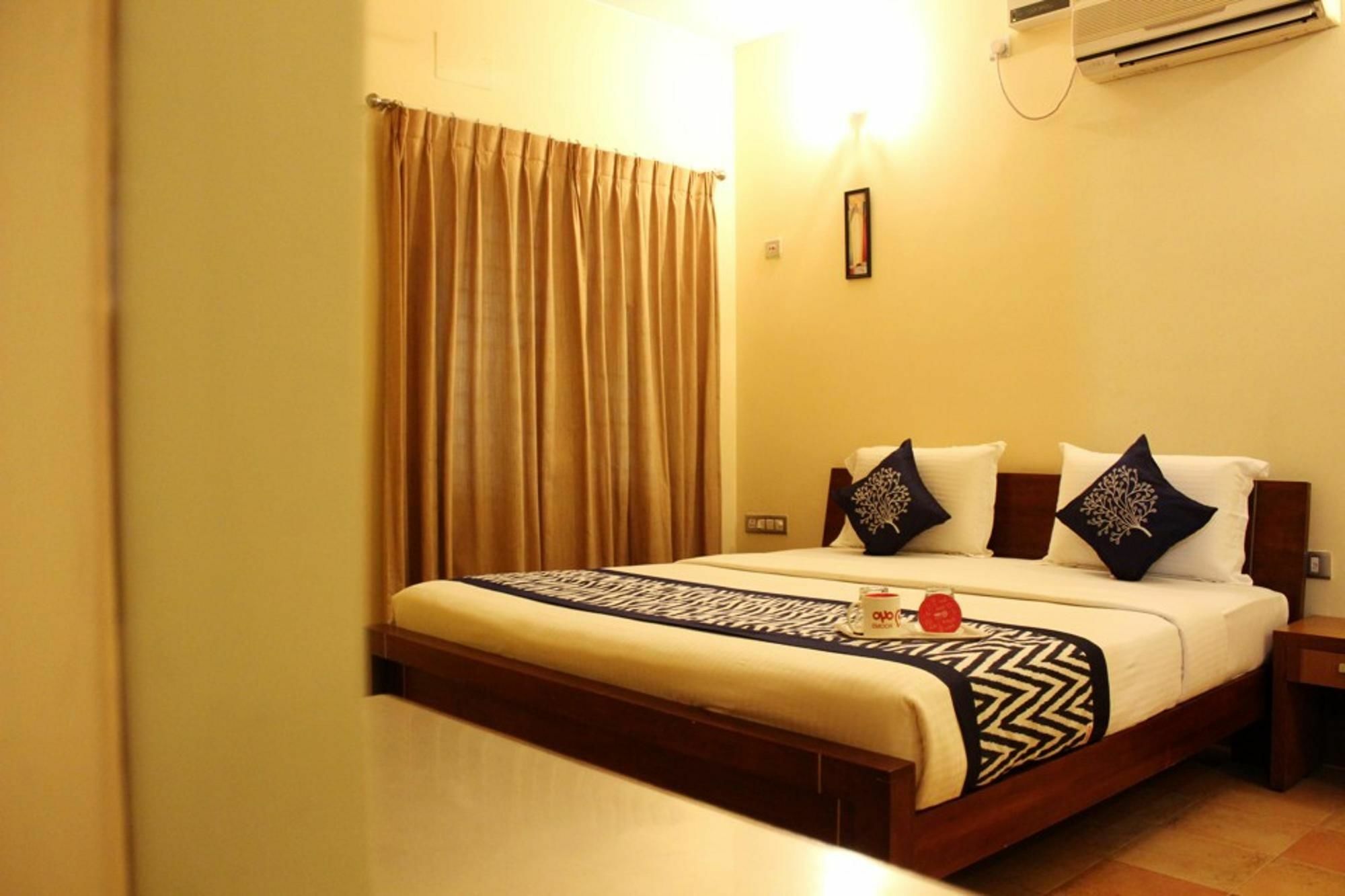 Hotel Oyo Richmond Town