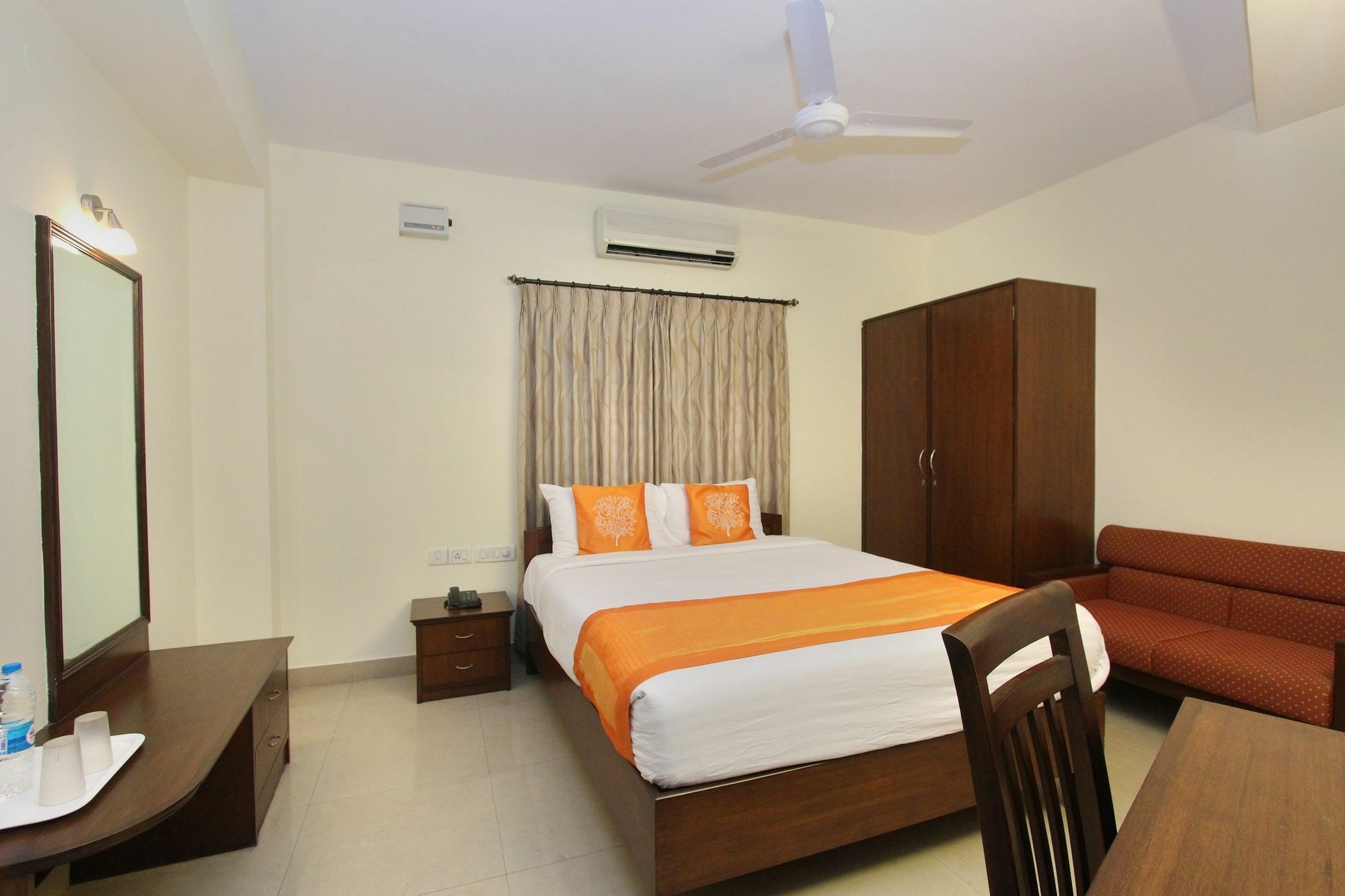 O Abhimaani Comforts Hotel