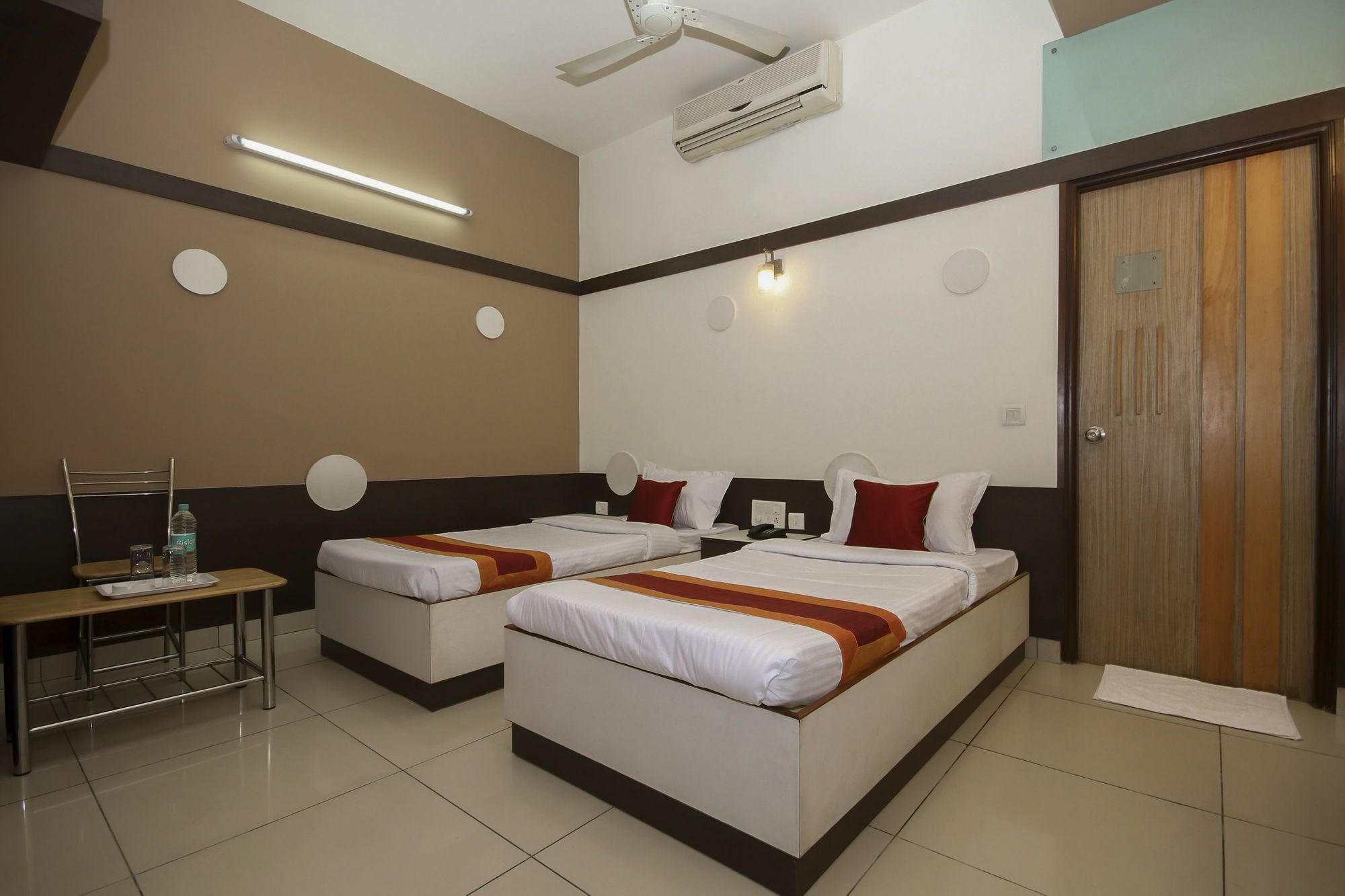 O Abhimaani Comforts 3*