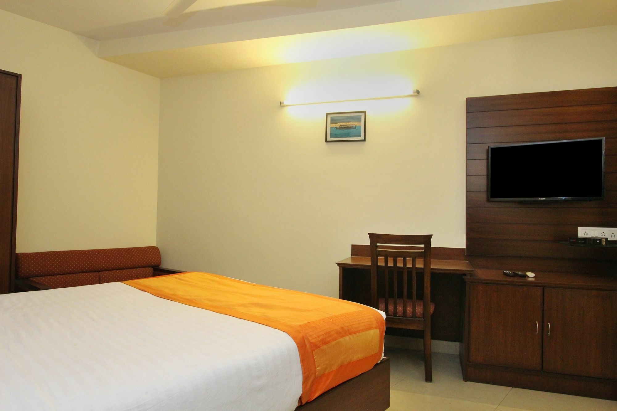 Hotel O Abhimaani Comforts 3*