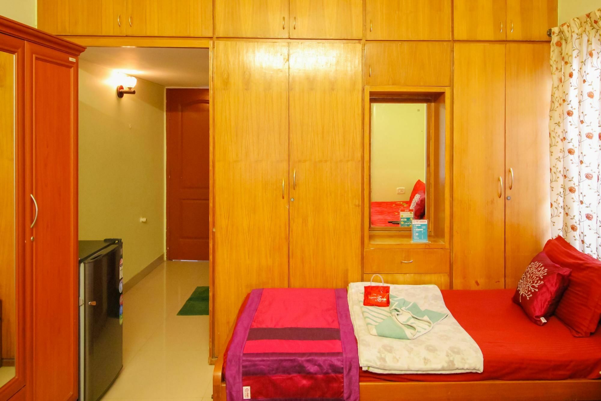 Oyo 894 Apartment Hotel 510 Chetana