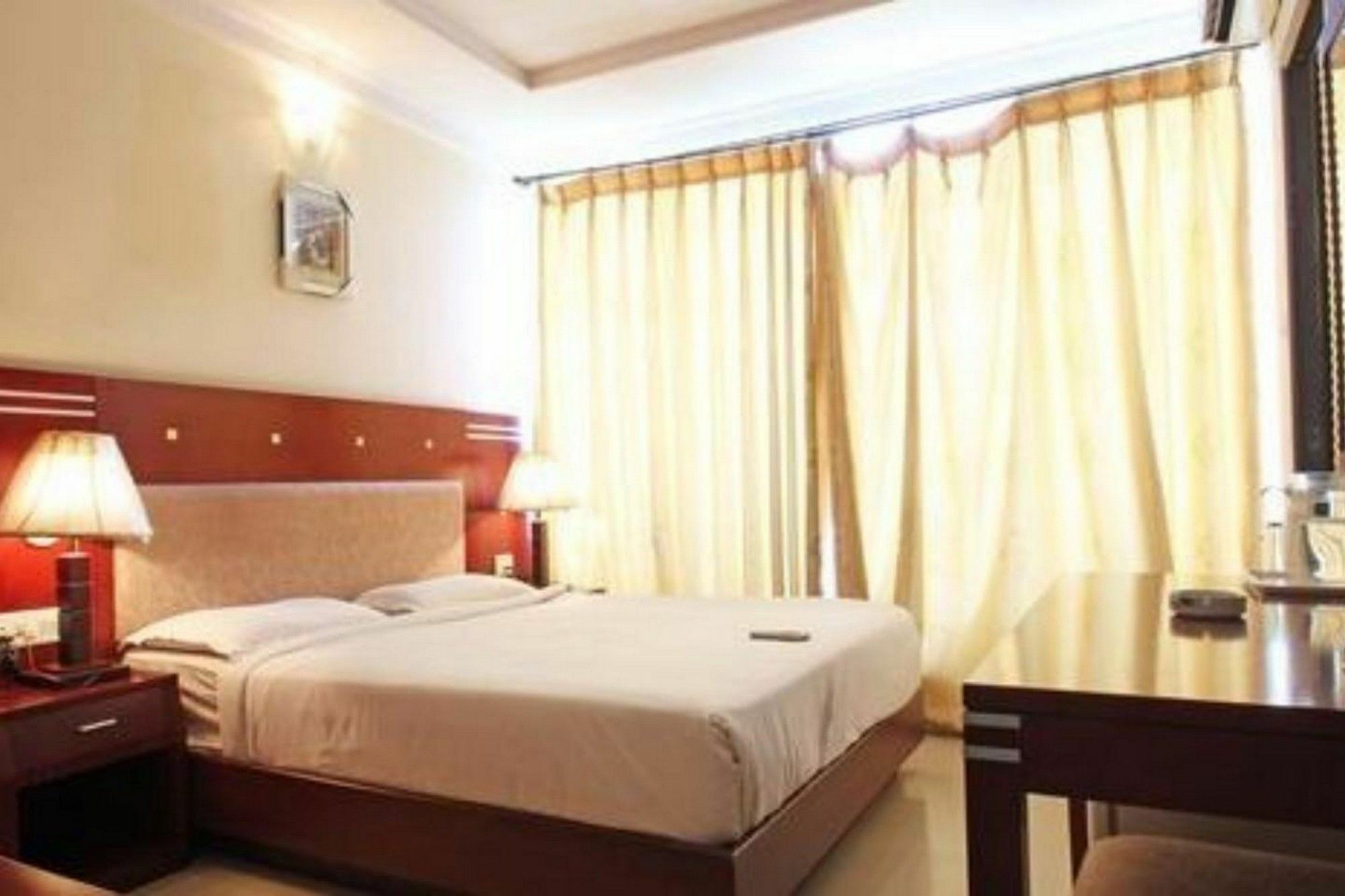 Fabhotel Barons Jayanagar