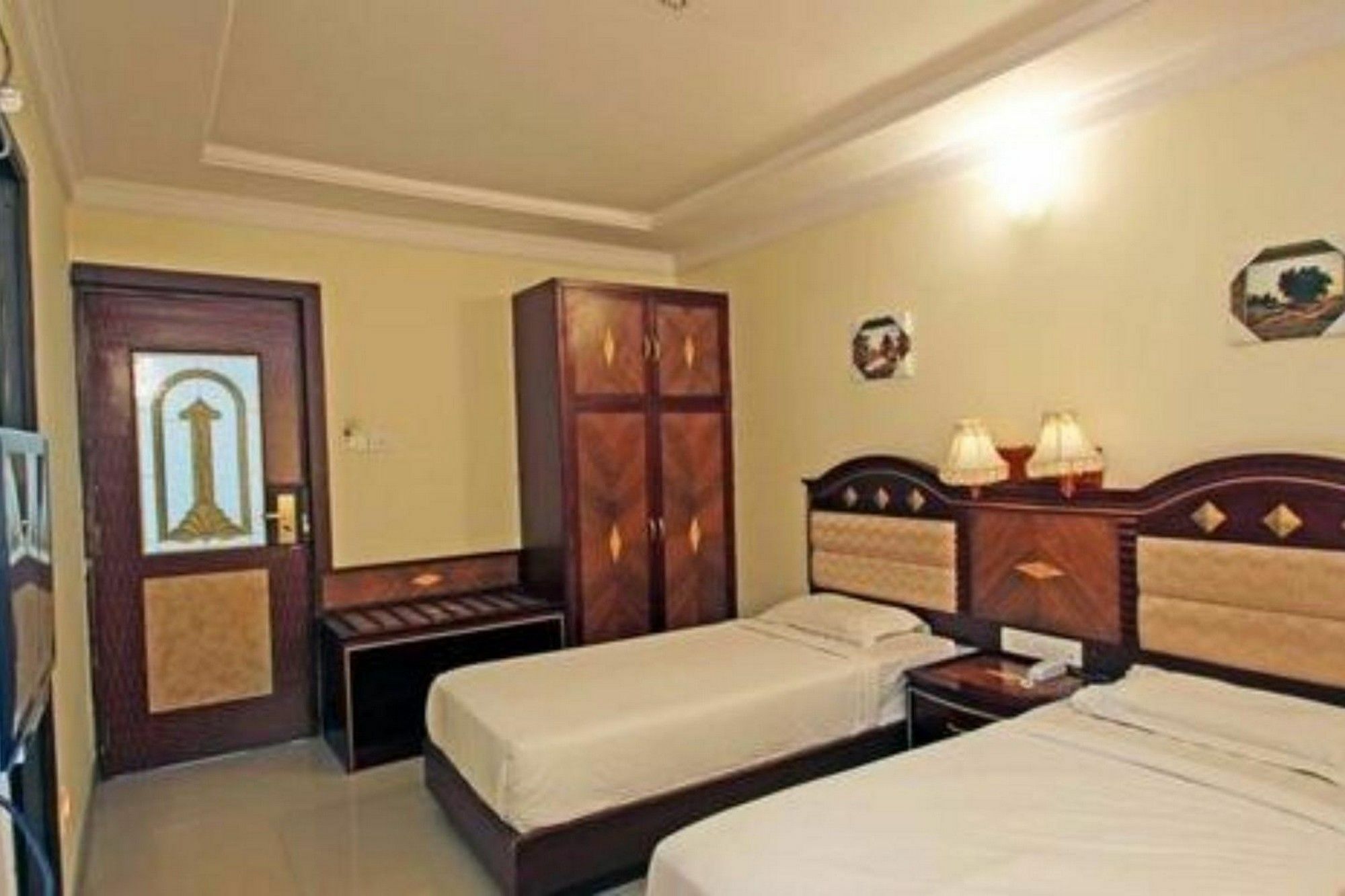 Fabhotel Barons Jayanagar Hotel Bangalore