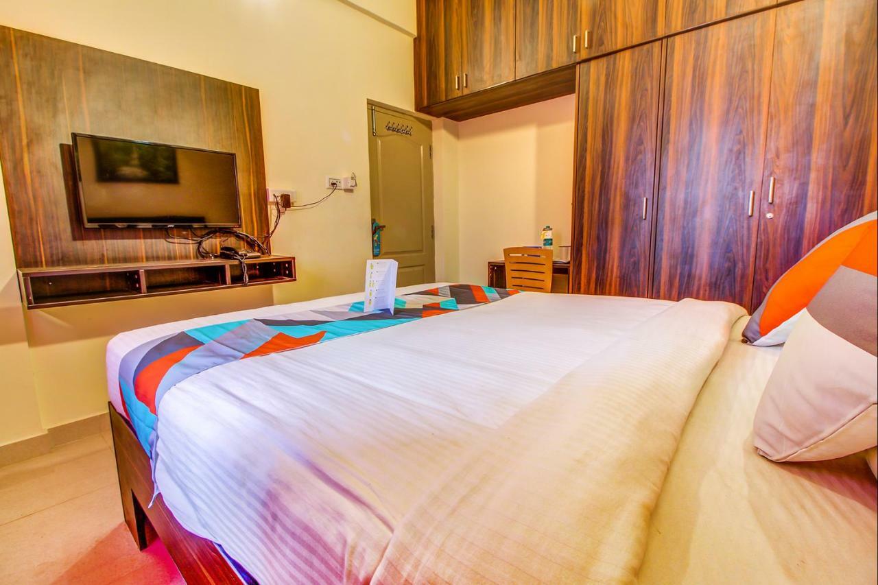 Oyo 14272 Manyata Palace Hotel
