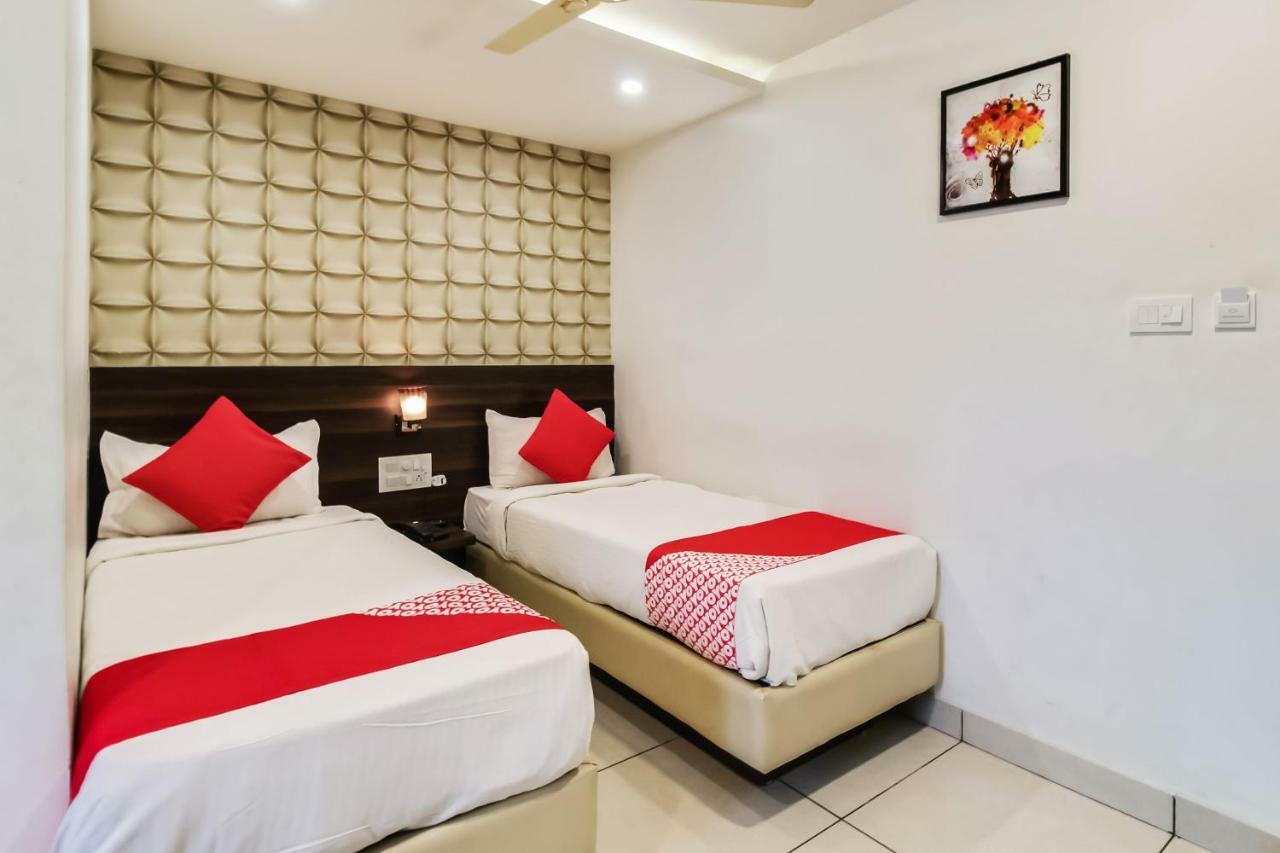 Hotel Oyo 30525 Dwarka Grand Bangalore
