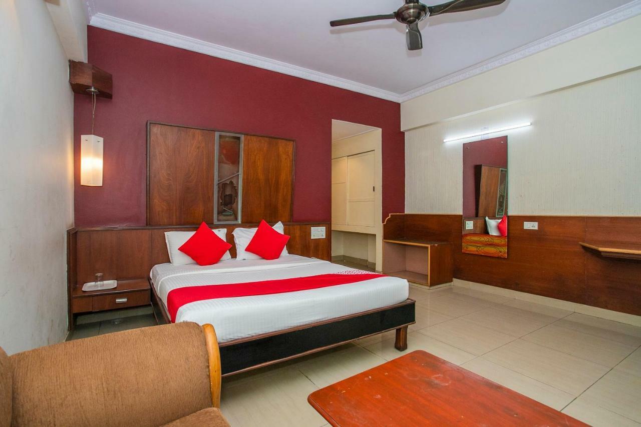 Oyo 18762 Vaishnavi Residency