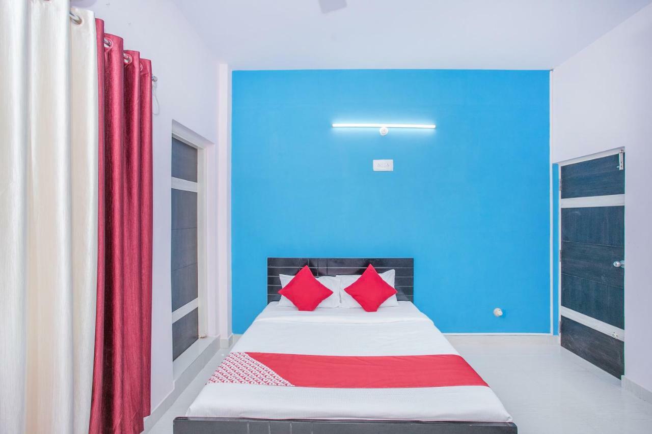 Oyo 24069 Flagship Aaira Inn Hotel 3*