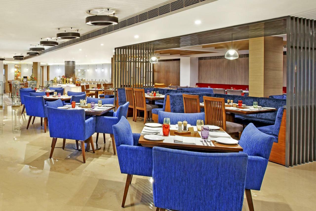 Sarovar Portico Outer Ring Road Hotel 4*
