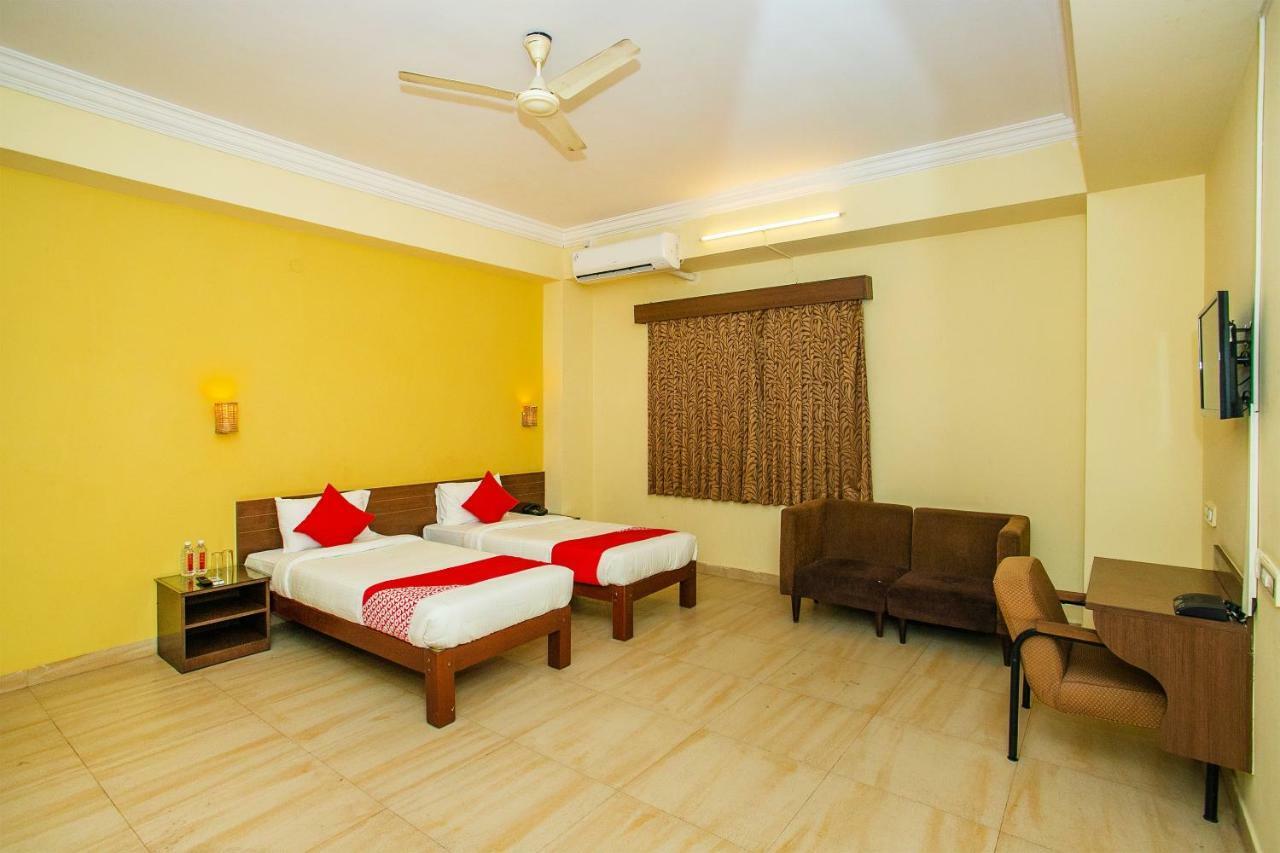Hotel Oyo Flagship 15777 Janpath F St 3*