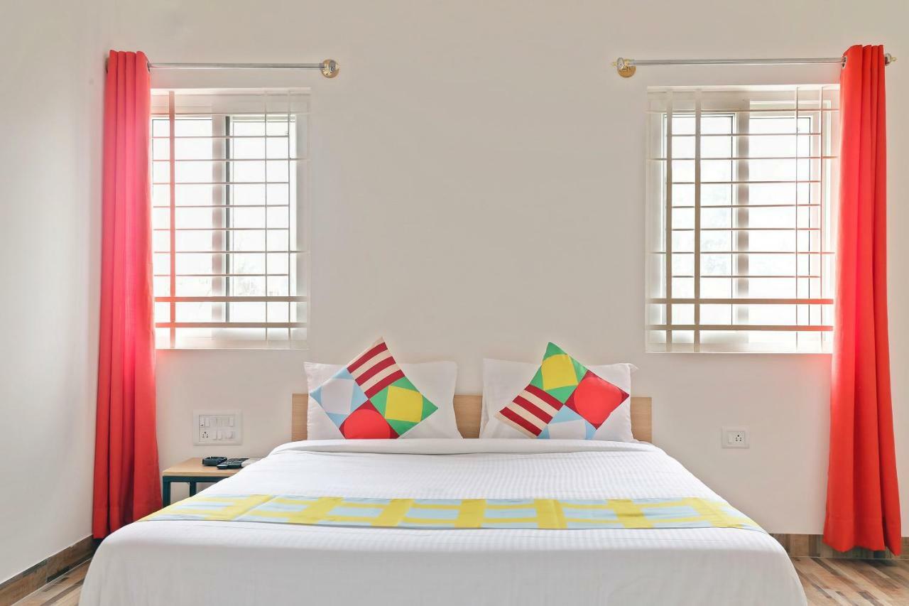 Guest house 1brelegant Abode Near Mantri Square Mall