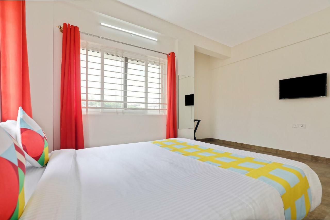 1brelegant Abode Near Mantri Square Mall 3*