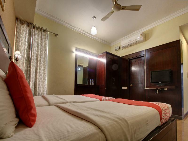 Oyo 10437 Hibiscus Hotel